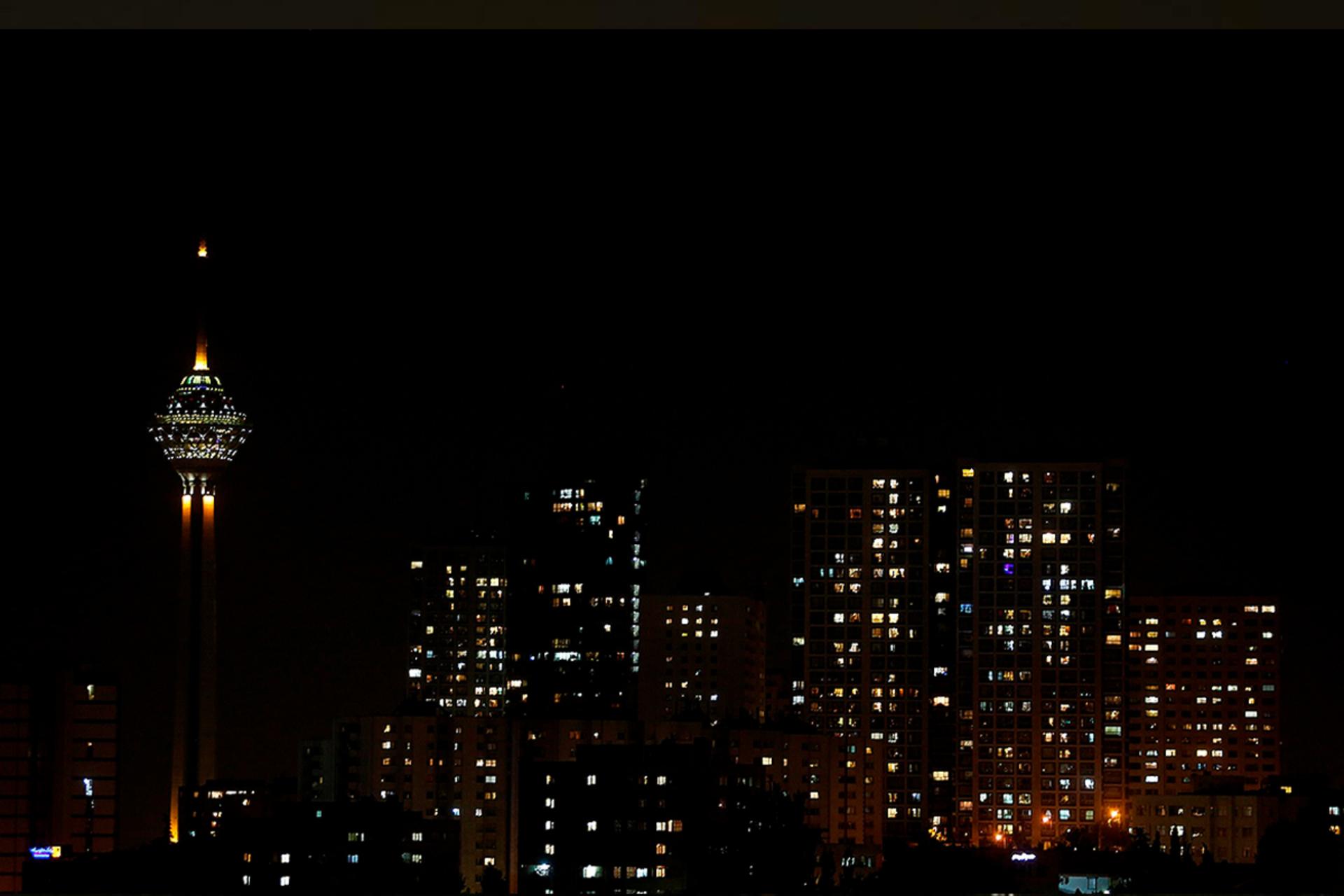 خاموشی تهران در شب