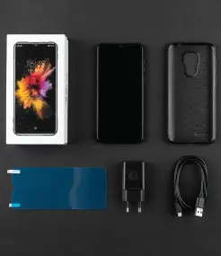 محتویات داخل جعبه گوشی vira v5 ویرا صاایران