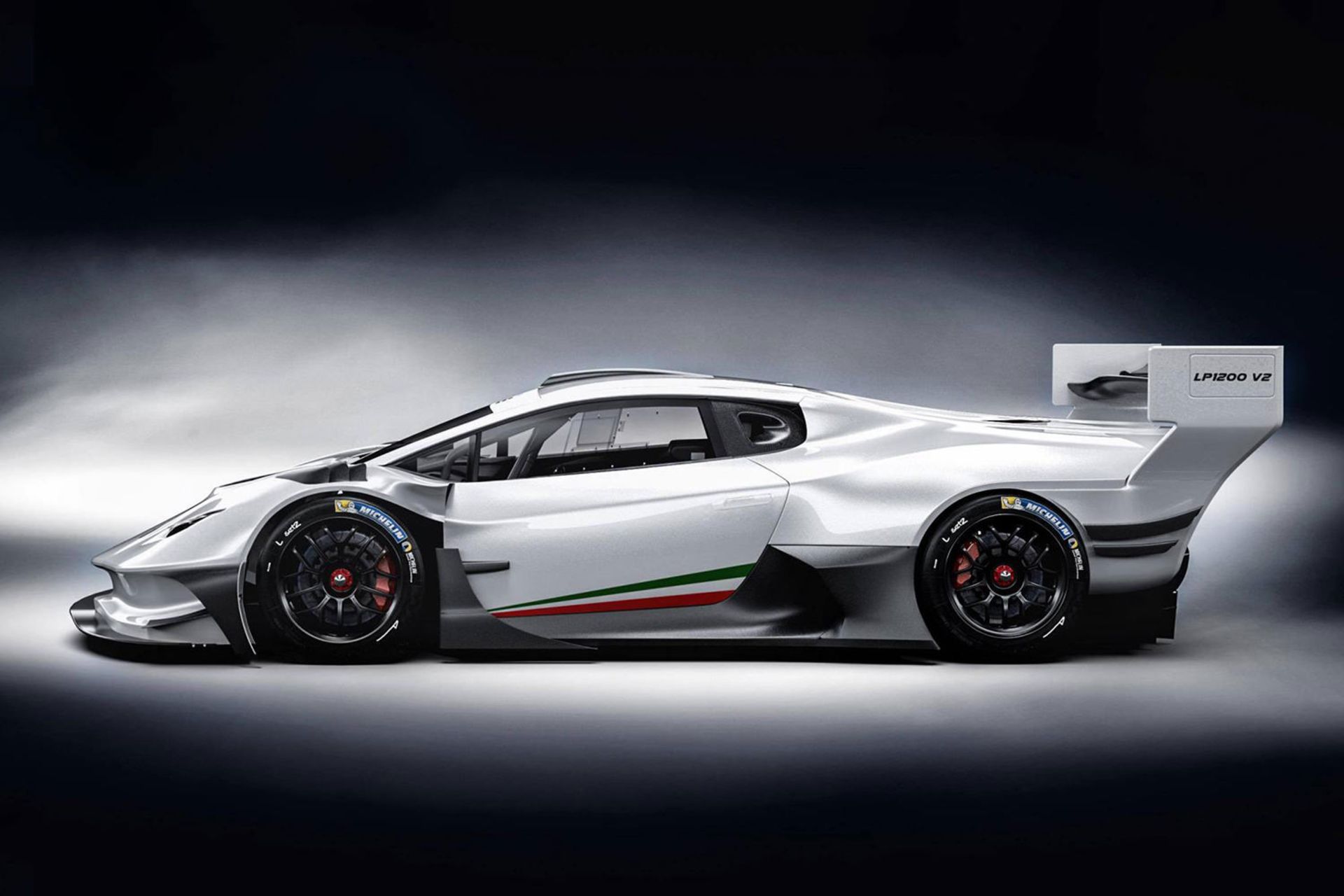 نمای جانبی زایرس استرادا لامبورگینی هوراکان / Zyrus 1200 Strada side