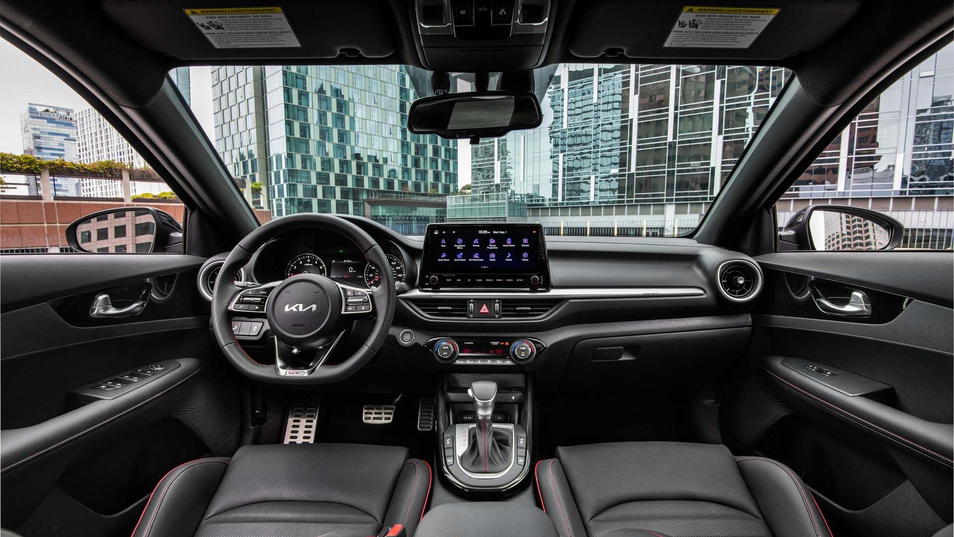 کابین و سیستم سرگرمی کیا فورته 2022 / 2022 Kia Forte