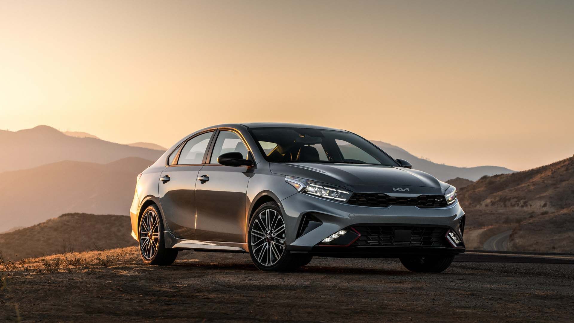 نمای سه چهارم کیا فورته 2022 / 2022 Kia Forte