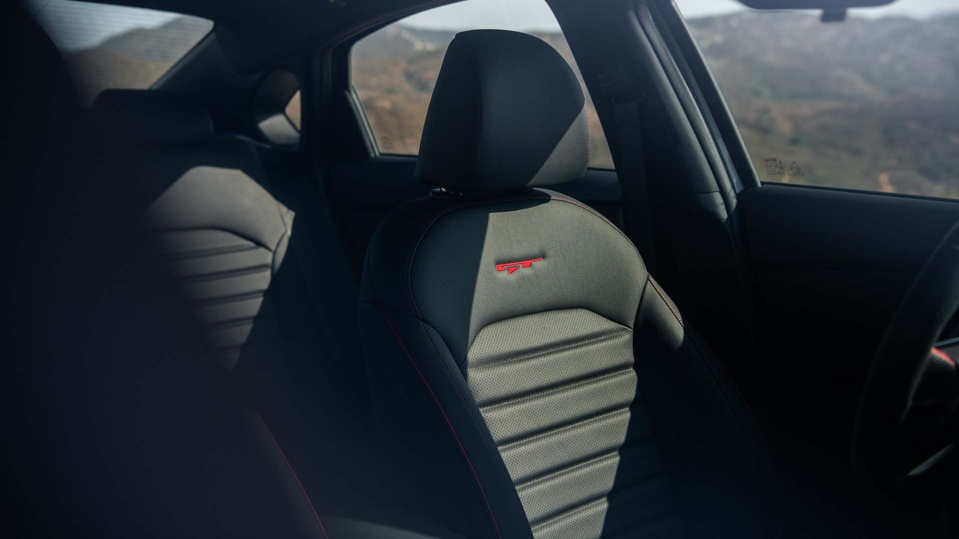 صندلی کیا فورته 2022 / 2022 Kia Forte