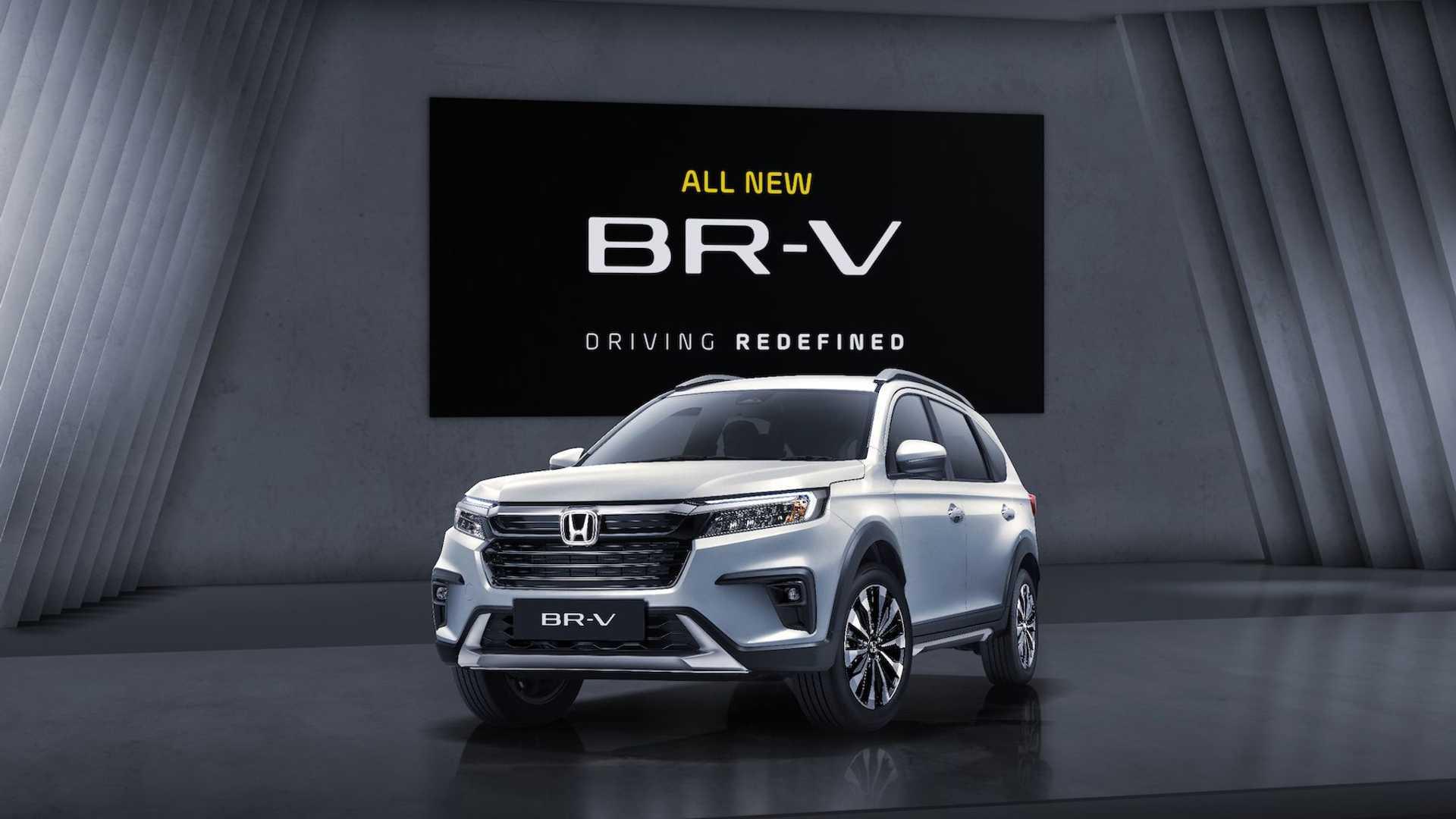 نمای سه چهارم کراس اور هوندا بی آر وی / 2022 Honda BR-V