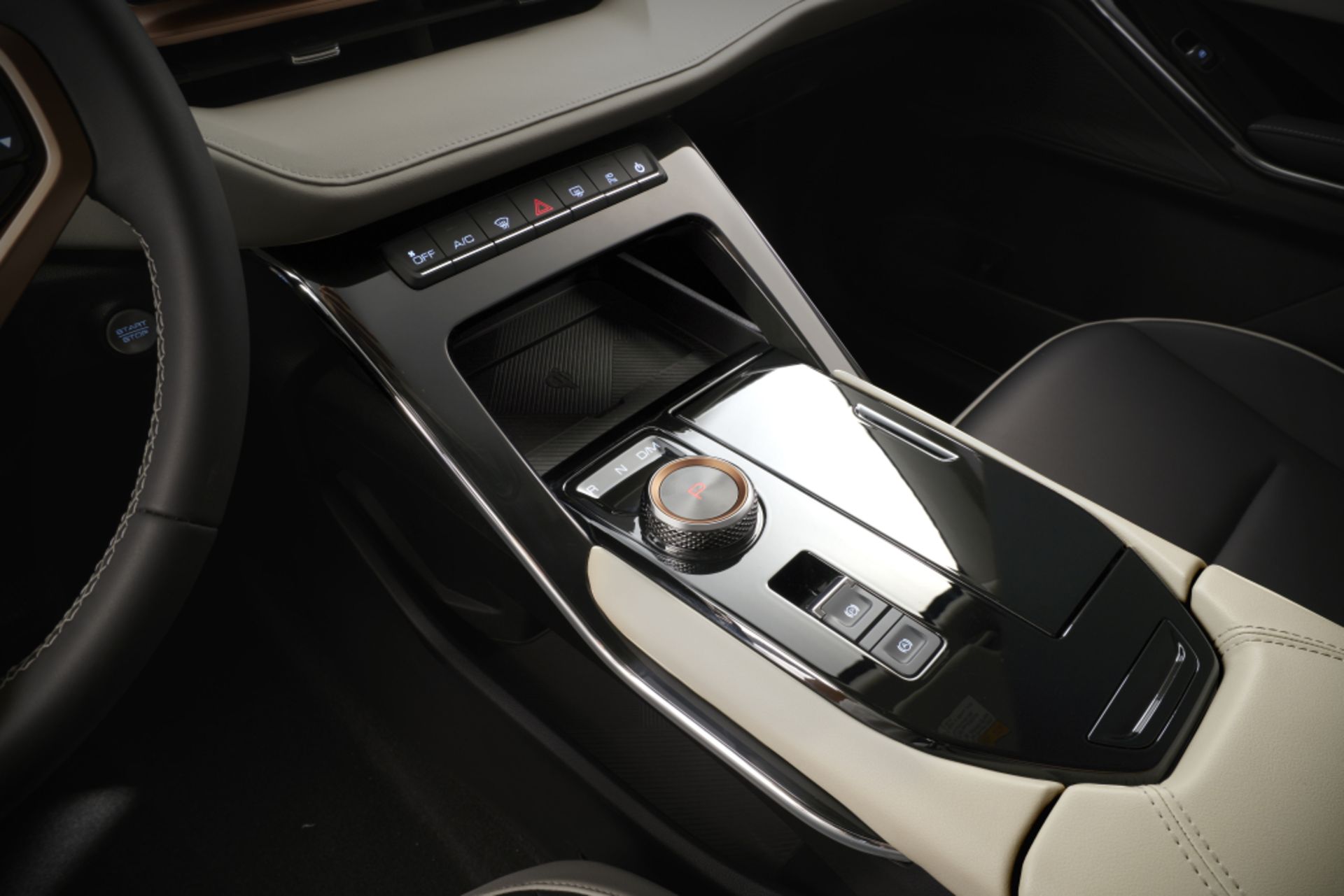 HAVAL H6 Hybrid نمای کنسول هاوال اچ6 هیبرید