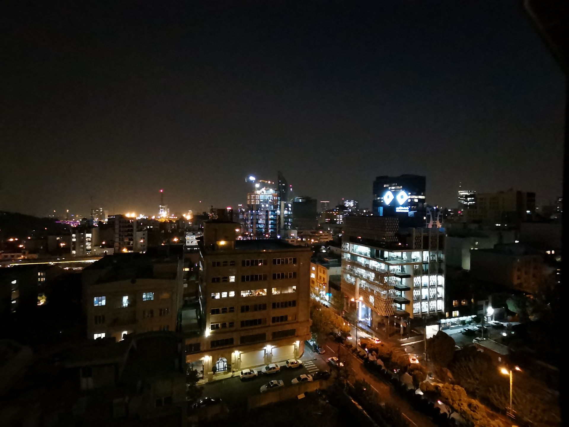 عکس دوربین اولتراواید نوا ۸ در شب
