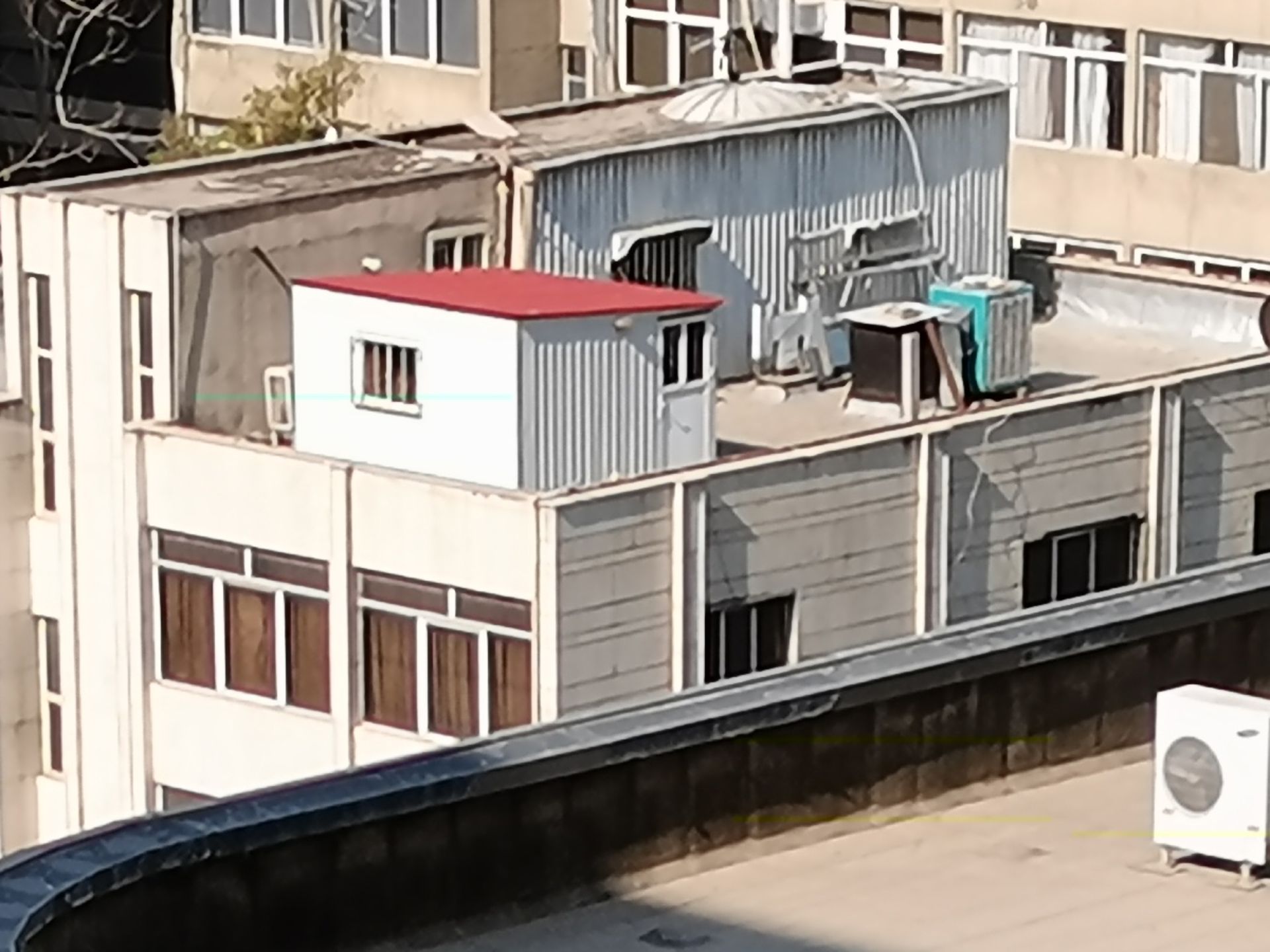 برش واقعی زوم دوبرابری عکس HDR دوربین اصلی نوا ۸