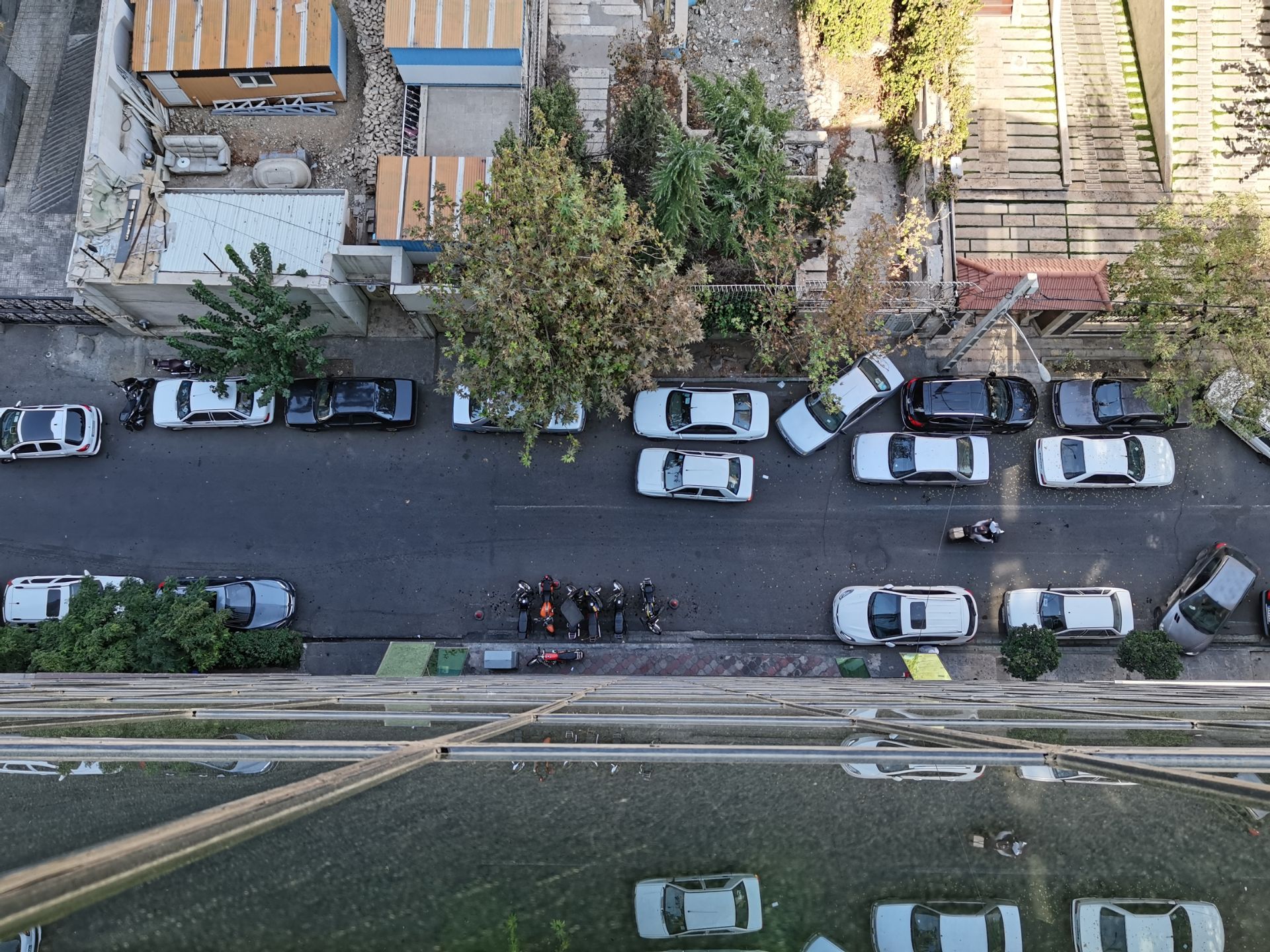 رنگ‌ها در عکس دوربین اصلی