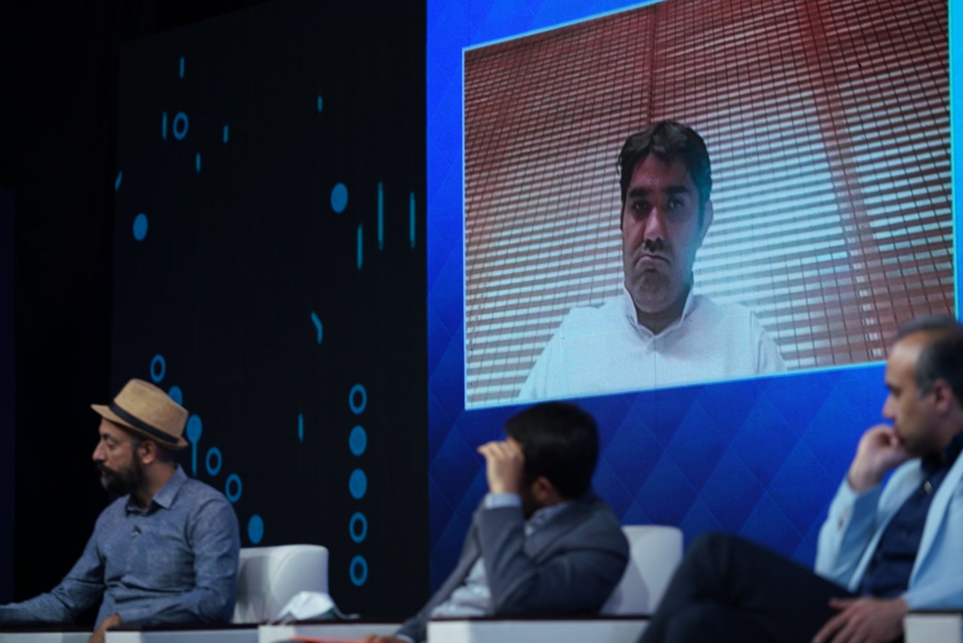 رضا الفت‌نسب، عضو هیات مدیره اتحادیه کشوری کسب‌وکارهای مجازی در پنل صیانت Gtalk