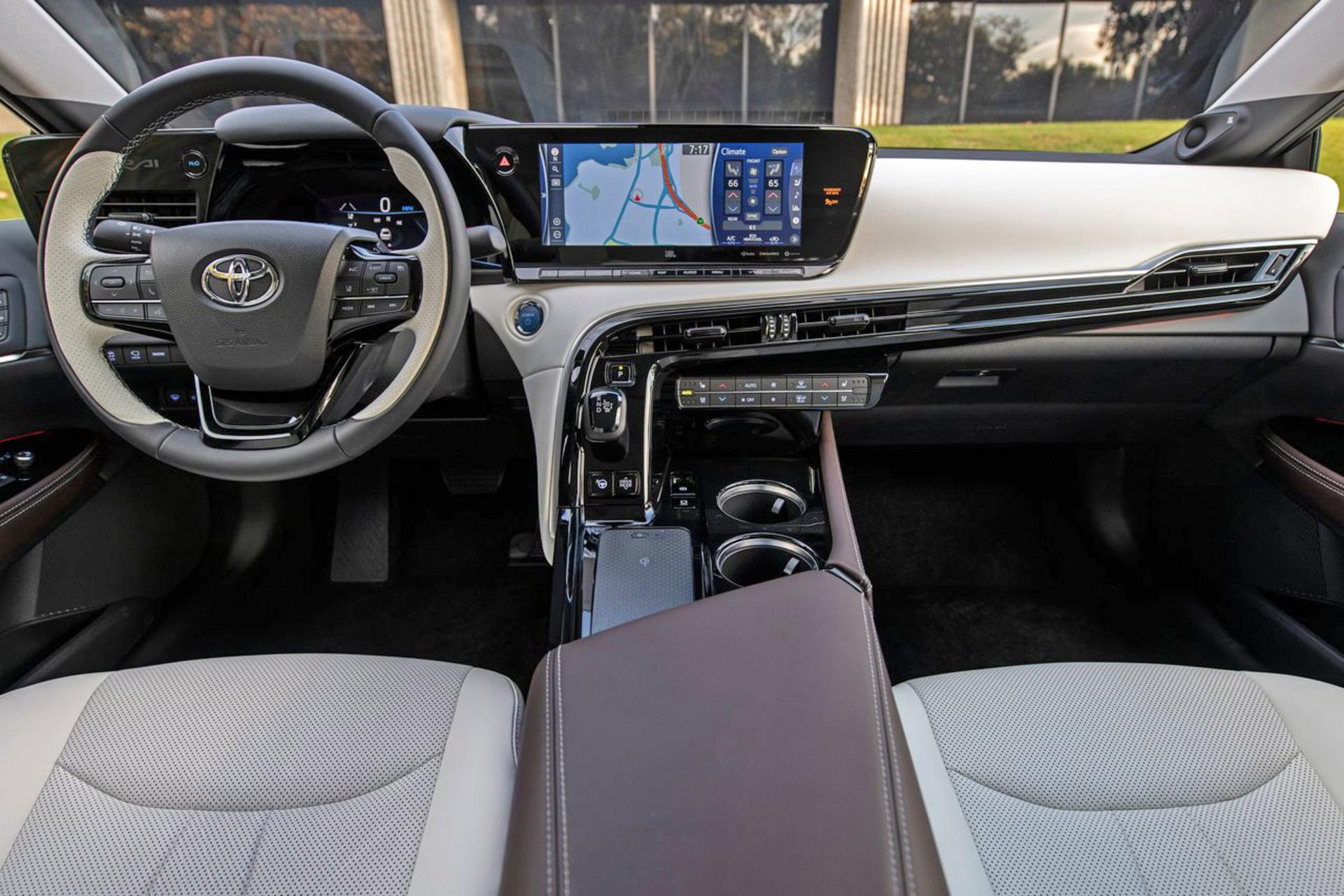 Toyota Mirai نمای داخلی تویوتا میرای 2021