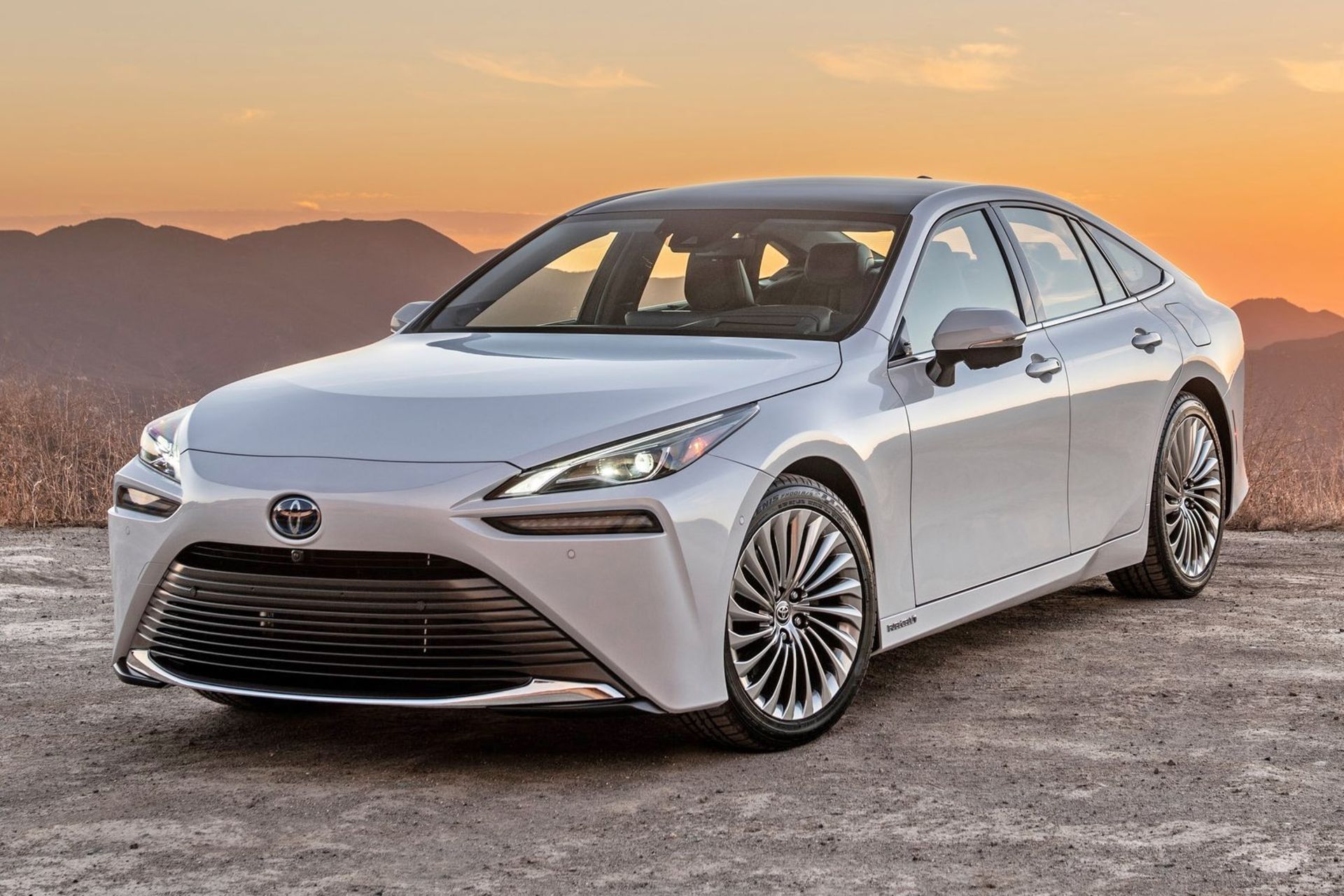 Toyota Mirai تویوتا میرای 2021