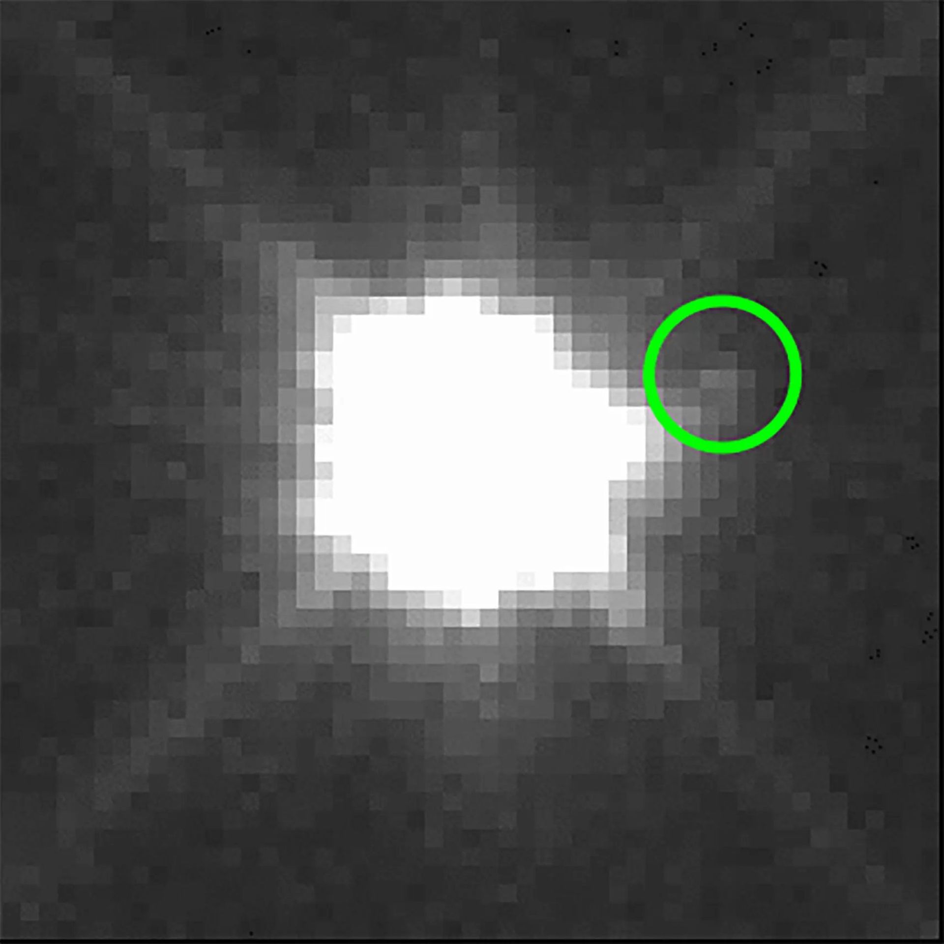 سیارک تروجان یورابیتس و کوئتا قمر آن