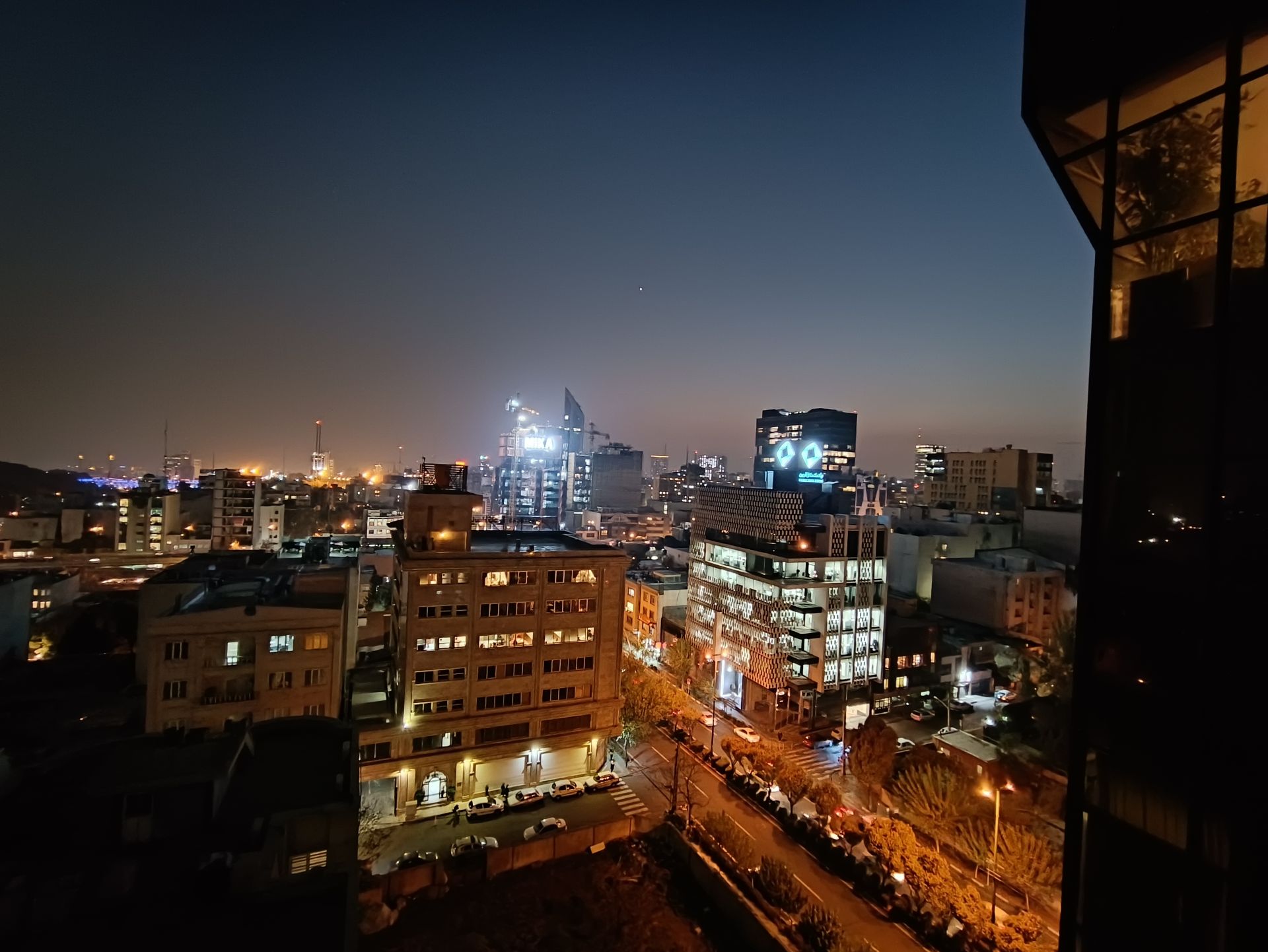 عکس شب با دوربین اولتراواید پوکو X3 GT