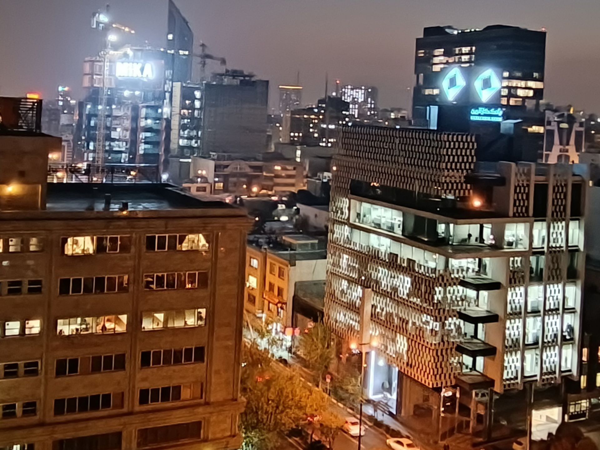 برش واقعی از عکس شب دوربین اولتراواید پوکو X3 GT