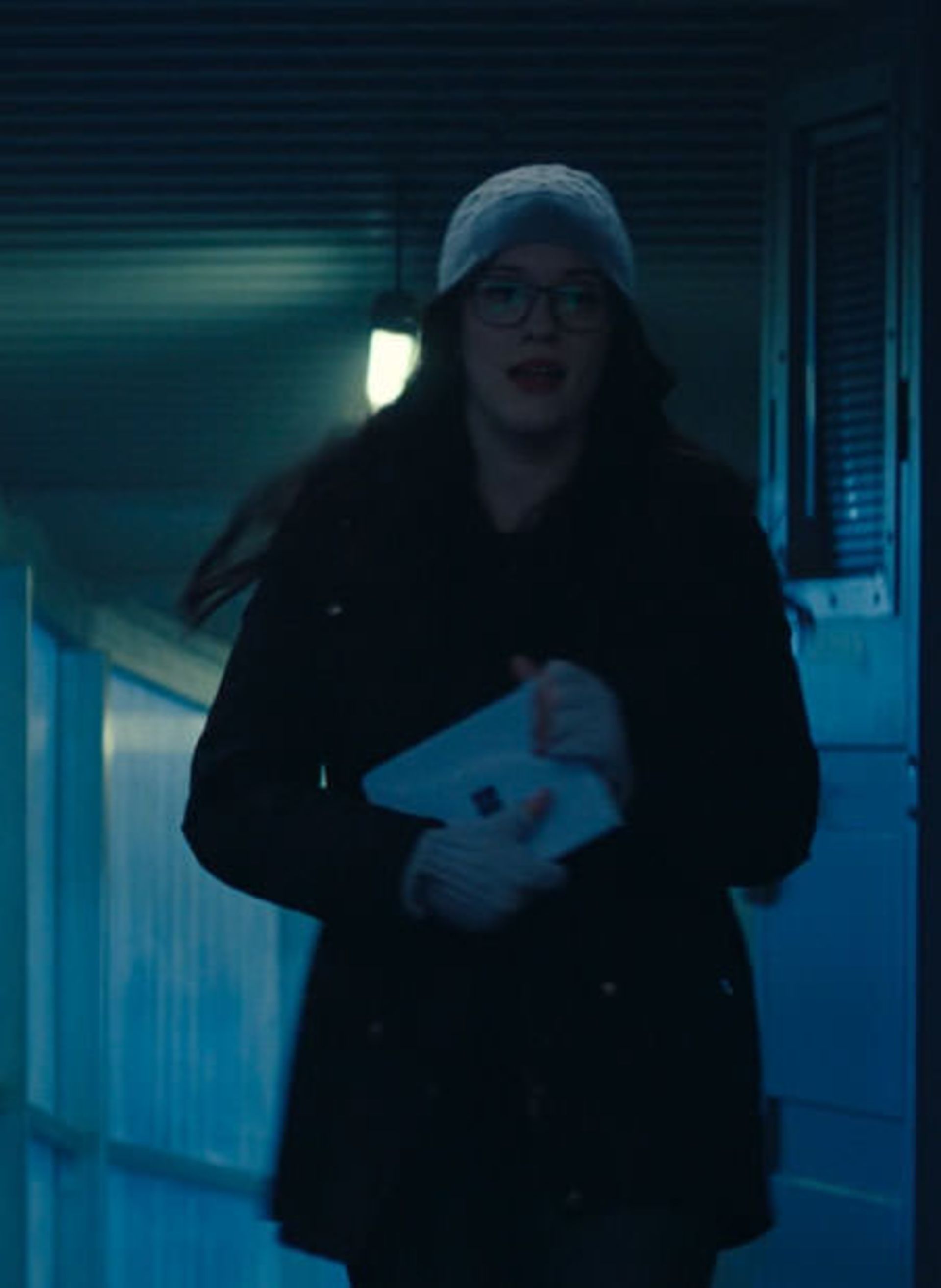 سرفیس نئو در فیلم Red Notice