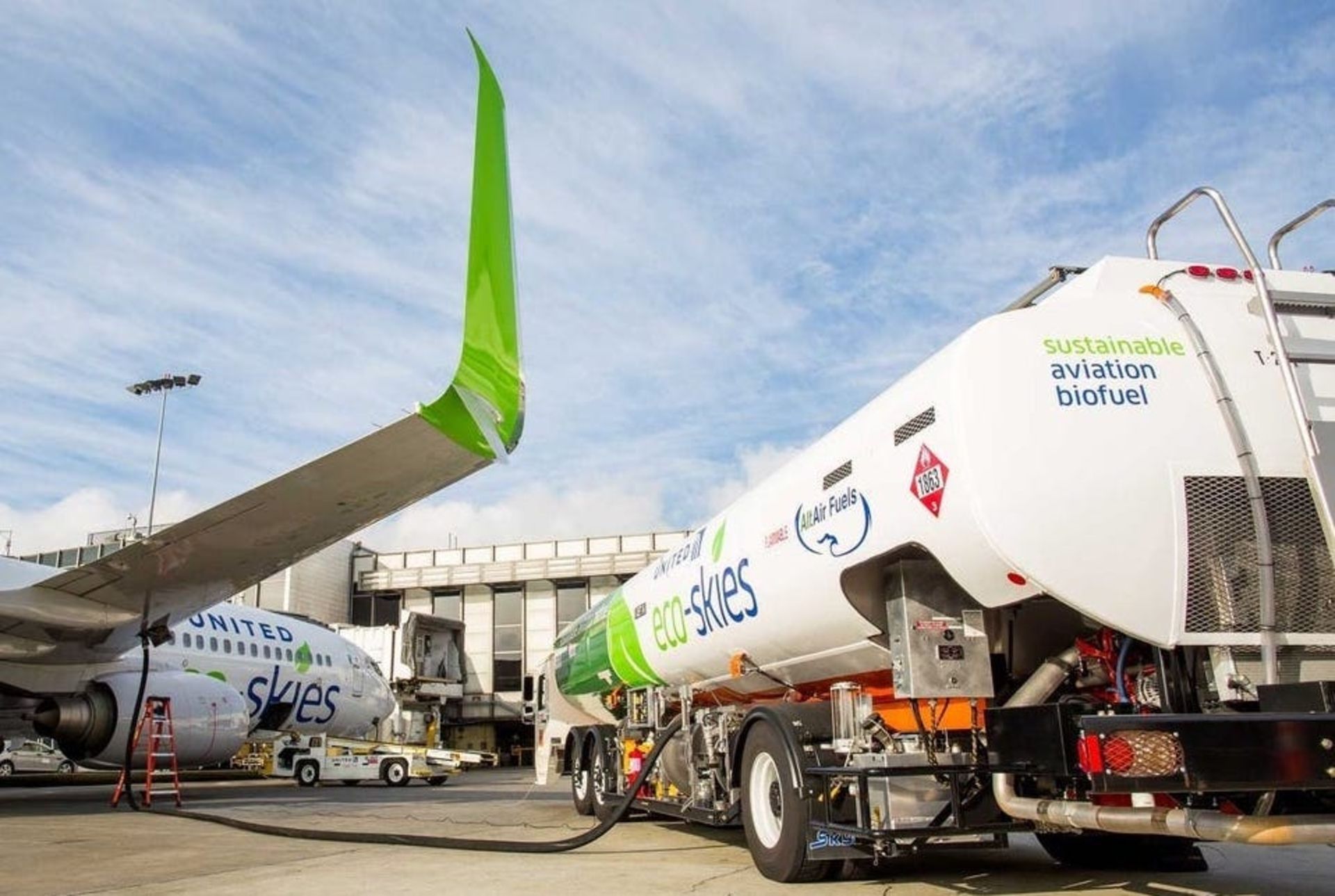 هواپیما با سوخت پاک