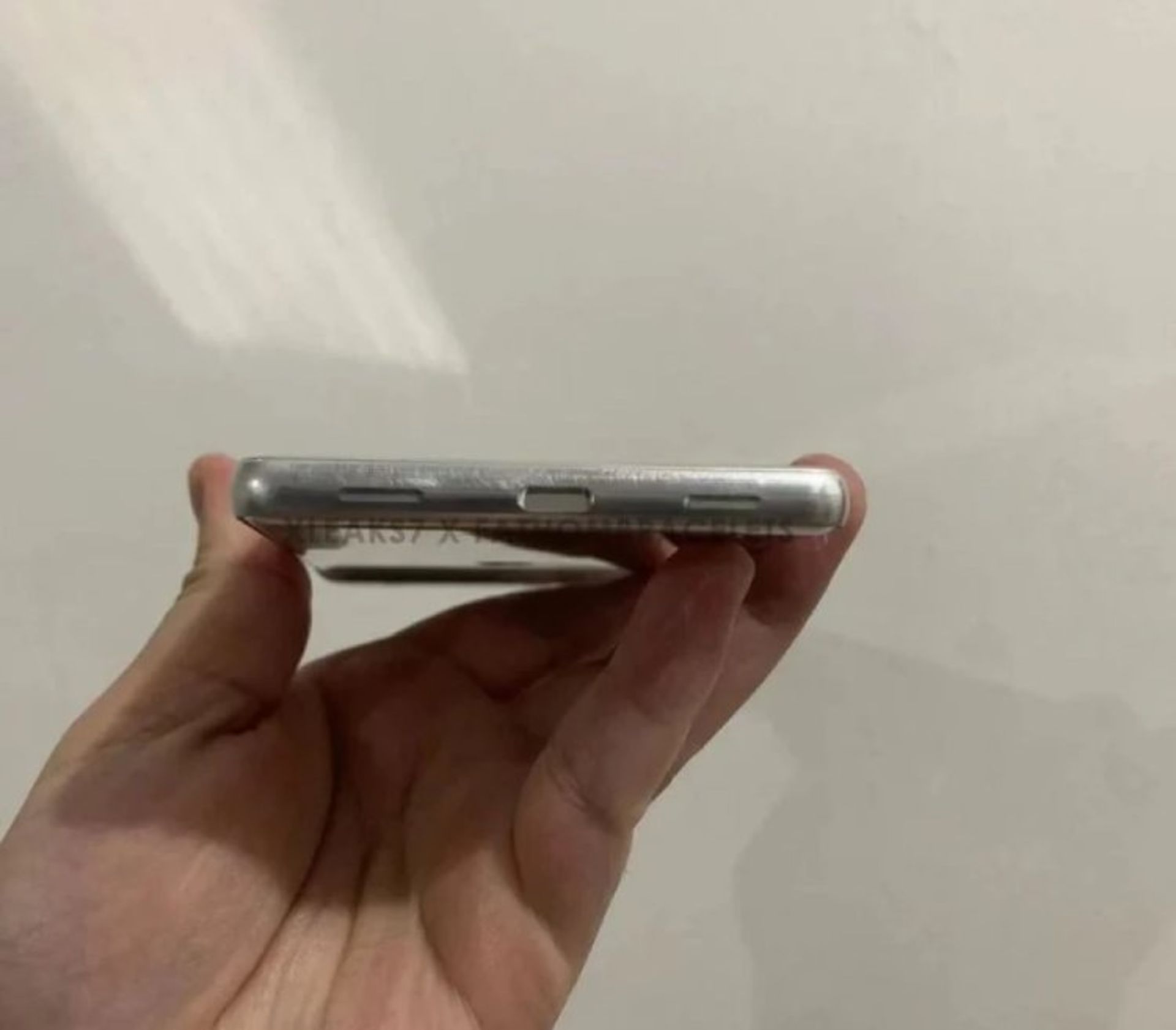 مدل ساختگی پیکسل 6a