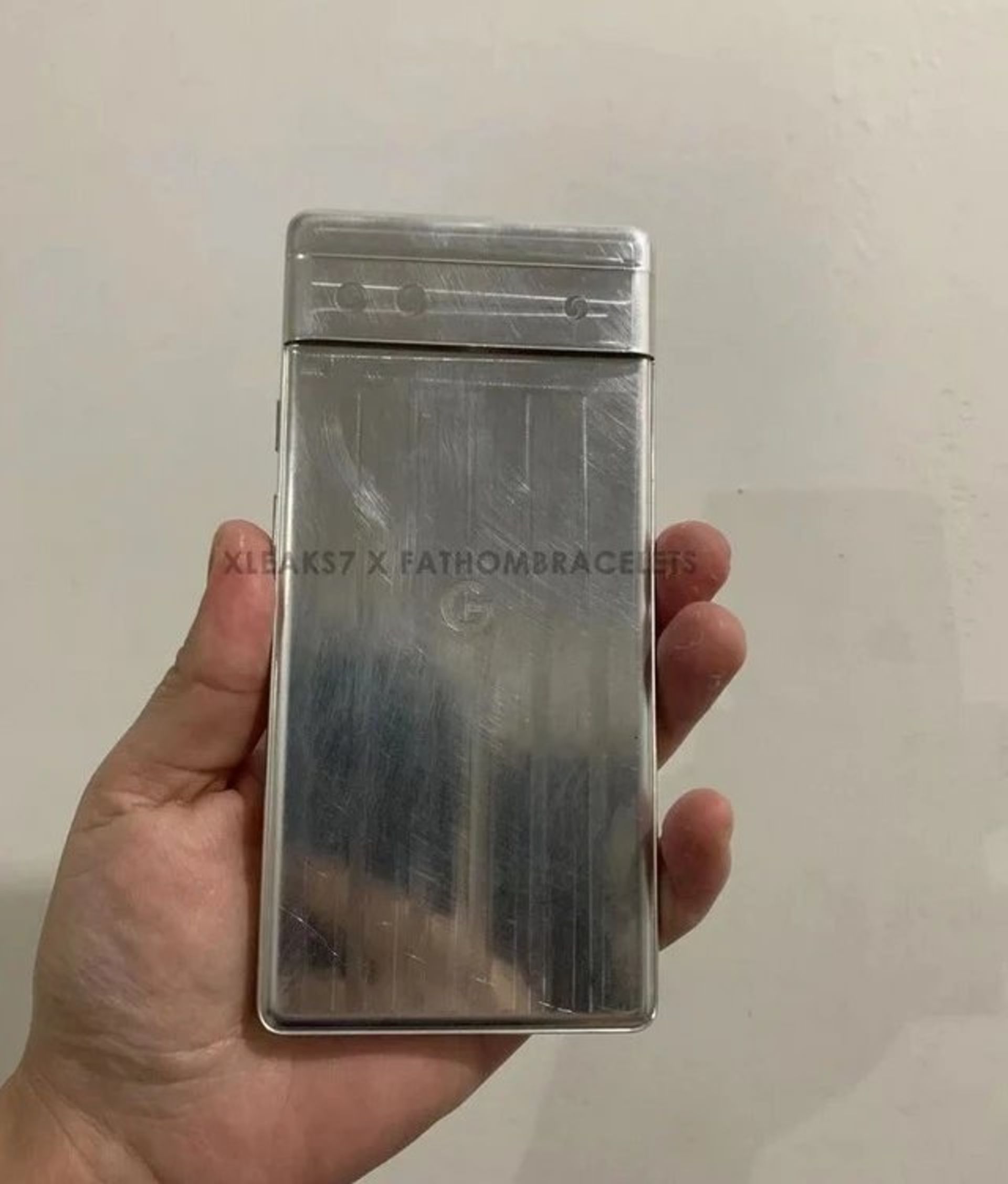 مدل ساختگی پیکسل 6a