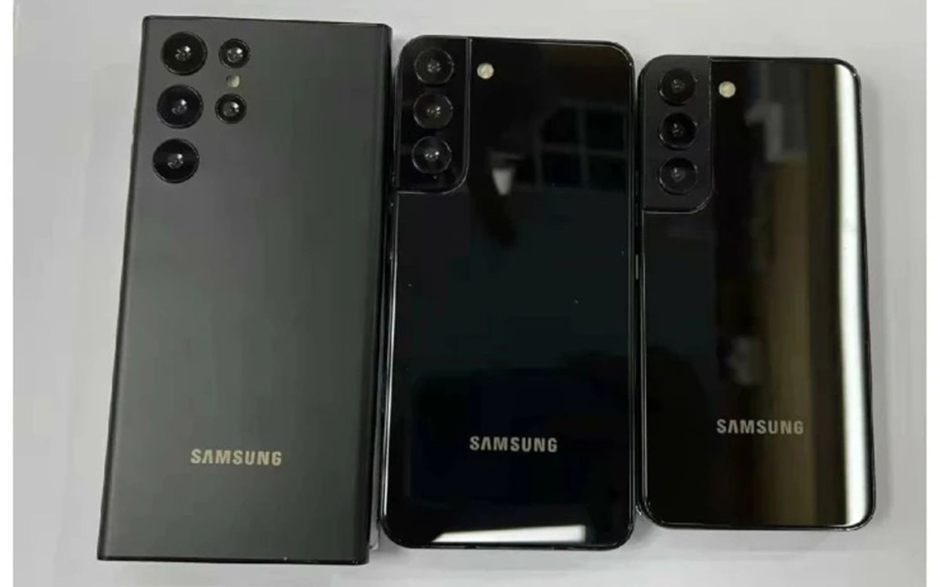 تصویر زنده سری گلکسی اس ۲۲