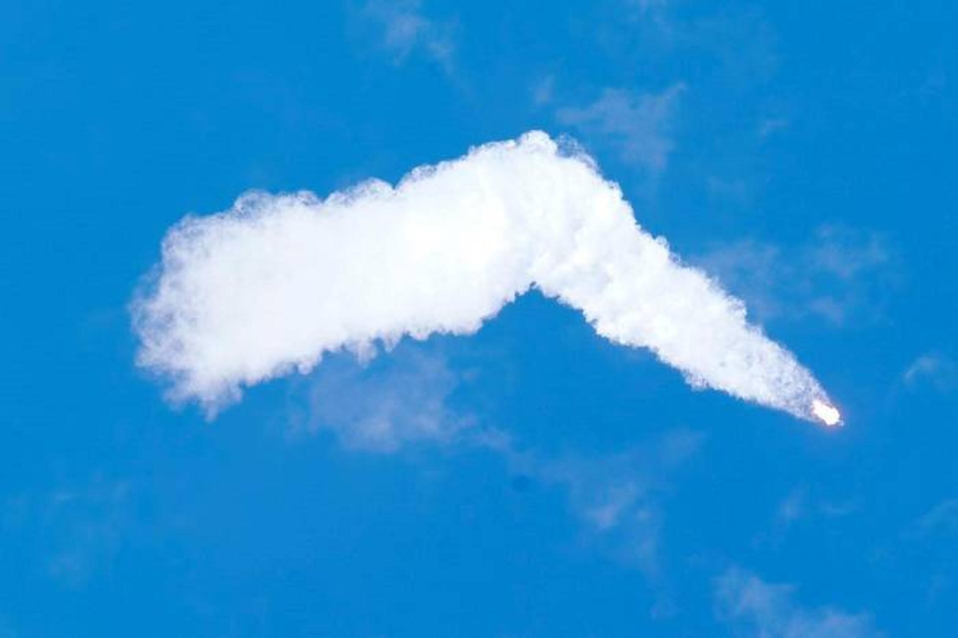 موشک فالکون 9 / Falcon 9 rocket 