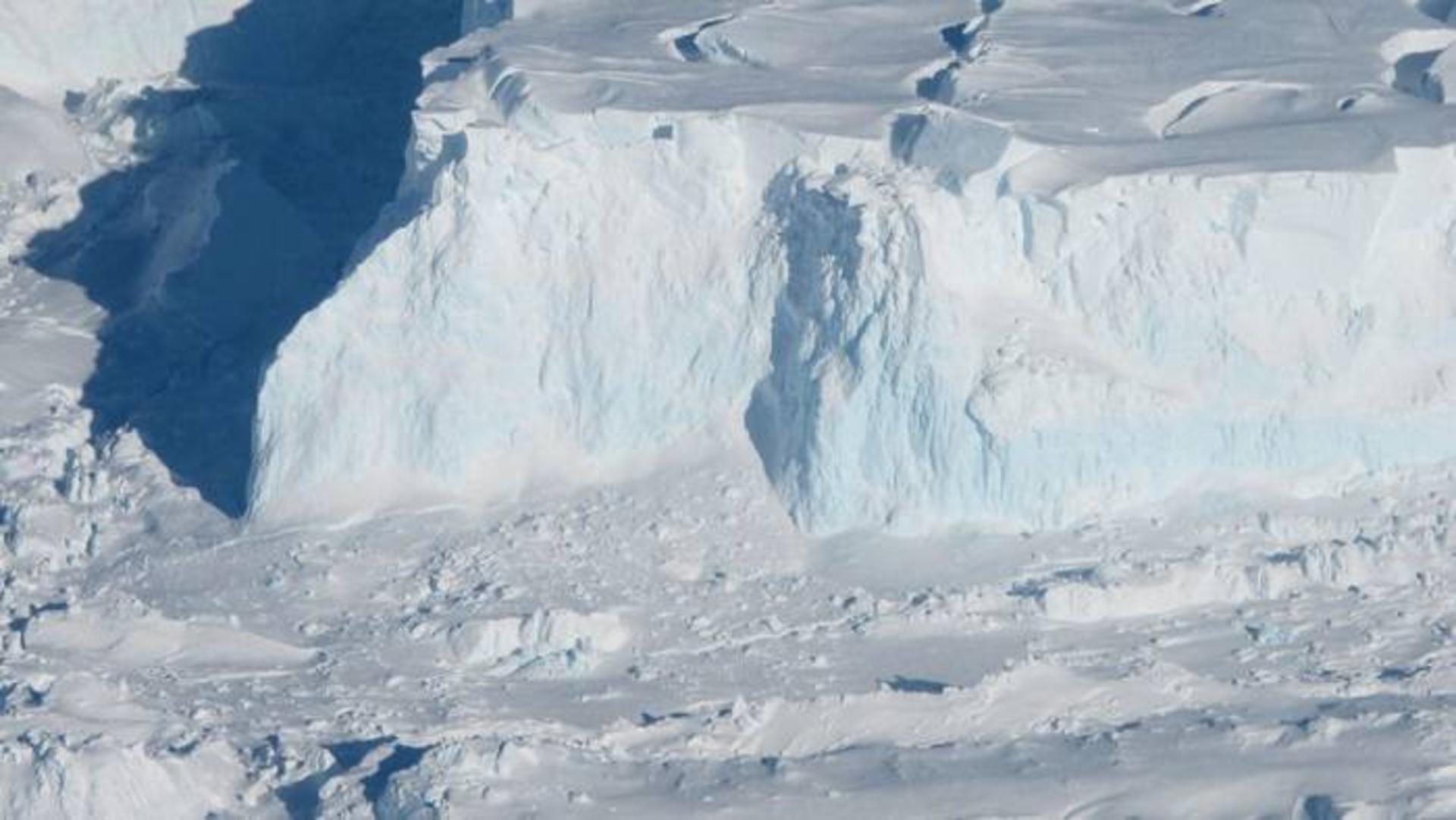 یخچال توایتز / Thwaites Glacier
