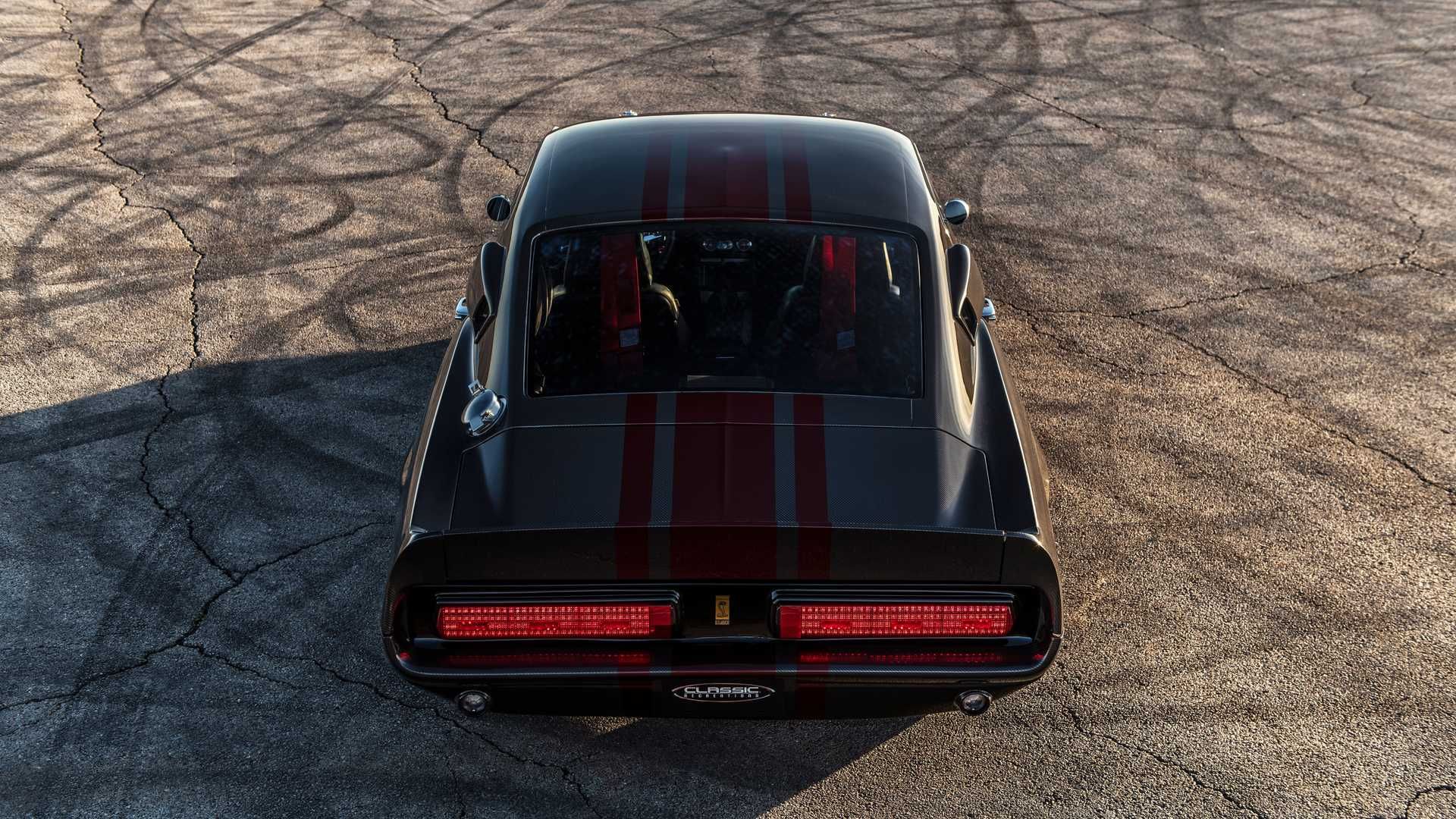 نمای بالا عقب فورد موستانگ شلبی / Shelby GT500CR کلاسیک سیاه رنگ 