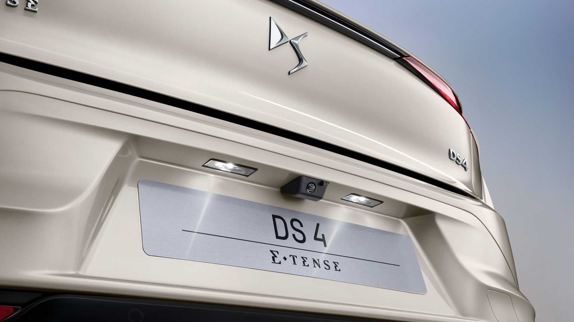   DS 4 دی اس 4 مدل 2022 نمای سپر عقب