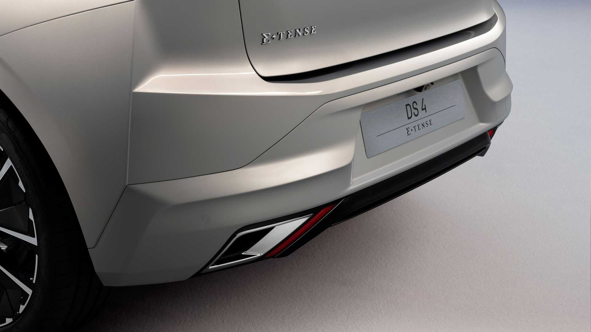   DS 4 دی اس 4 مدل 2022 نمای اگزوز