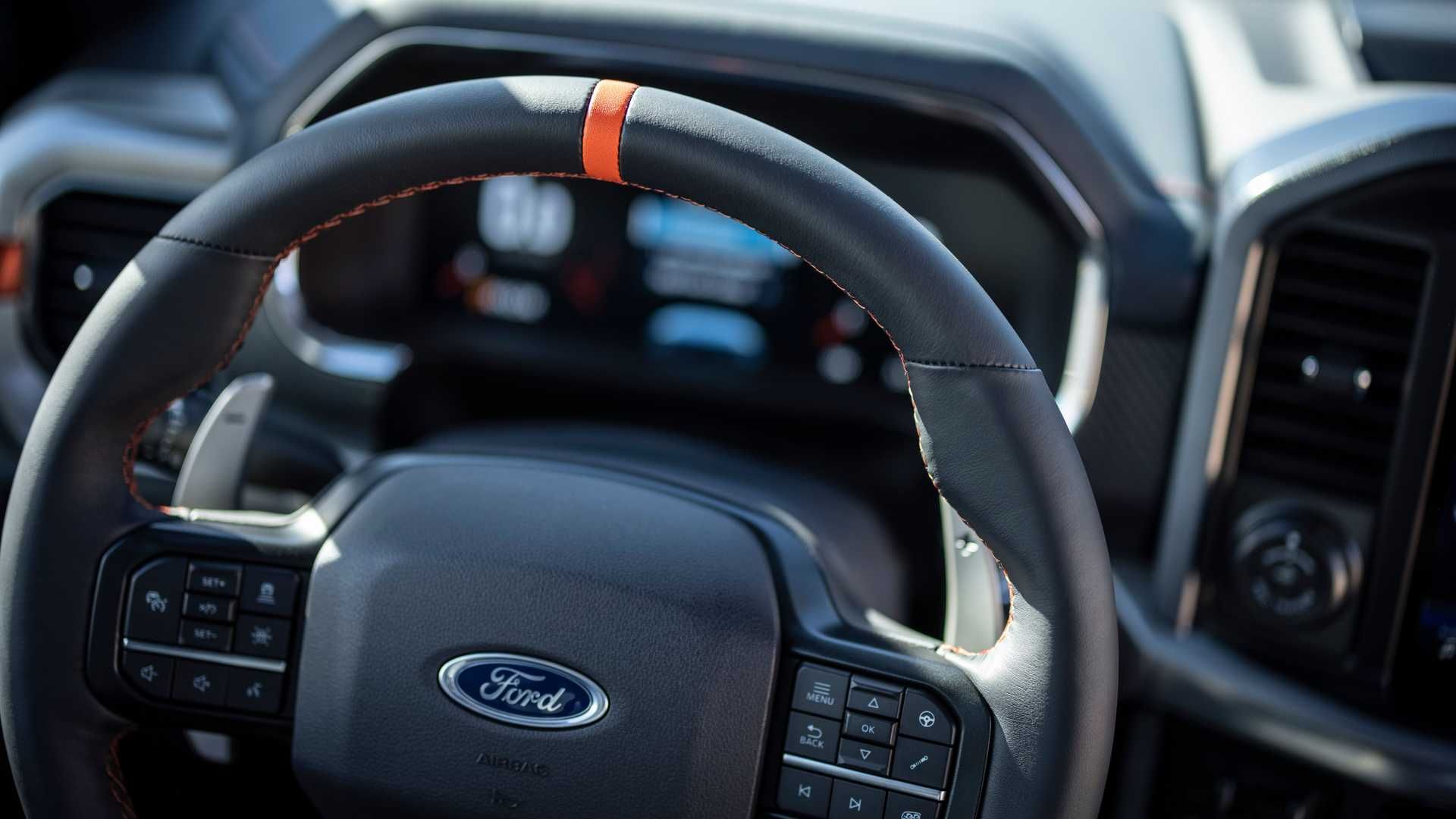 Ford F-150 Raptor   فورد اف150 رپتور 2021 نمای فرمان