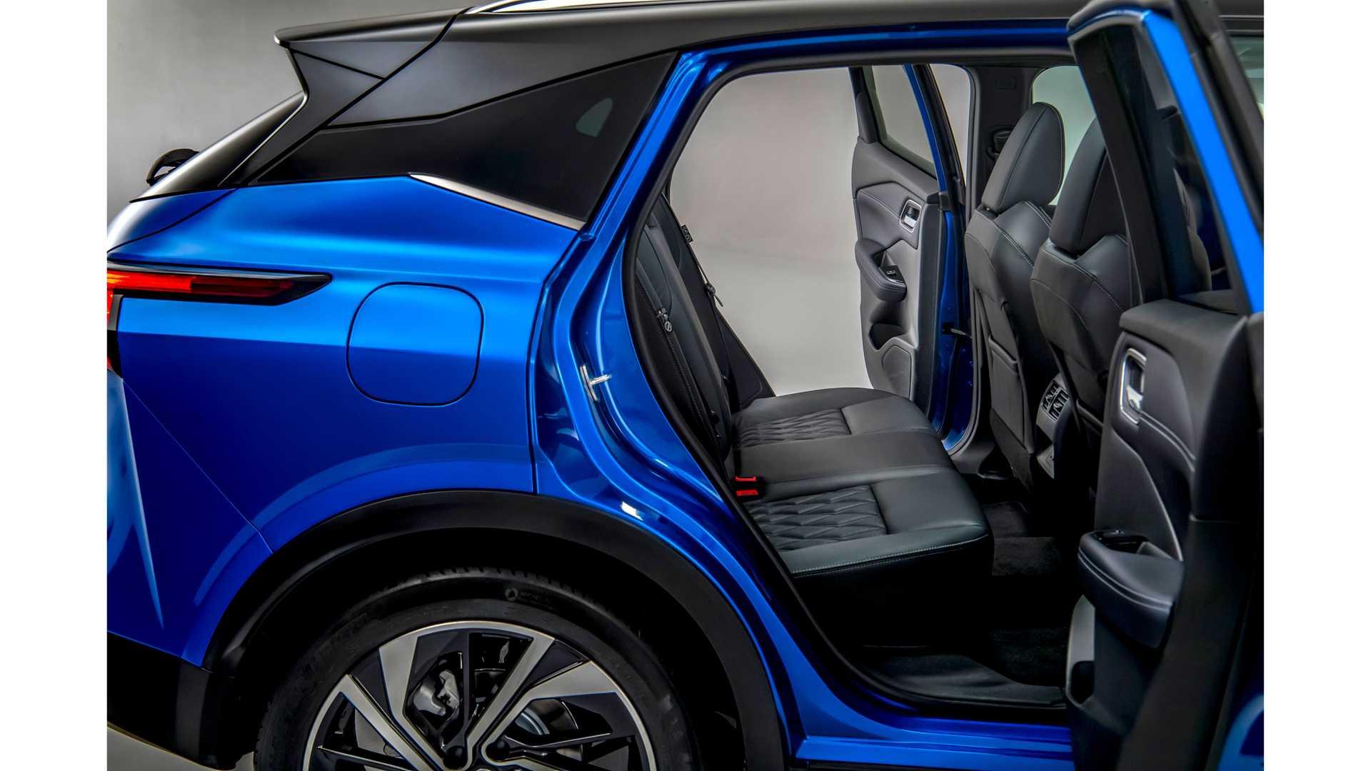 Nissan Qashqai 2021 نیسان قشقایی نمای در عقب