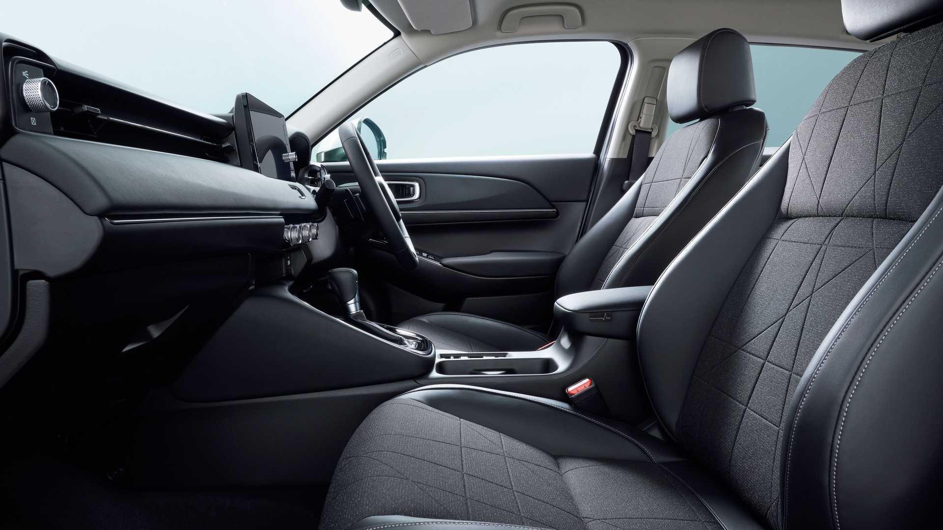 Honda HR-V هوندا اچ آر وی 2022 نمای صندلی جلو