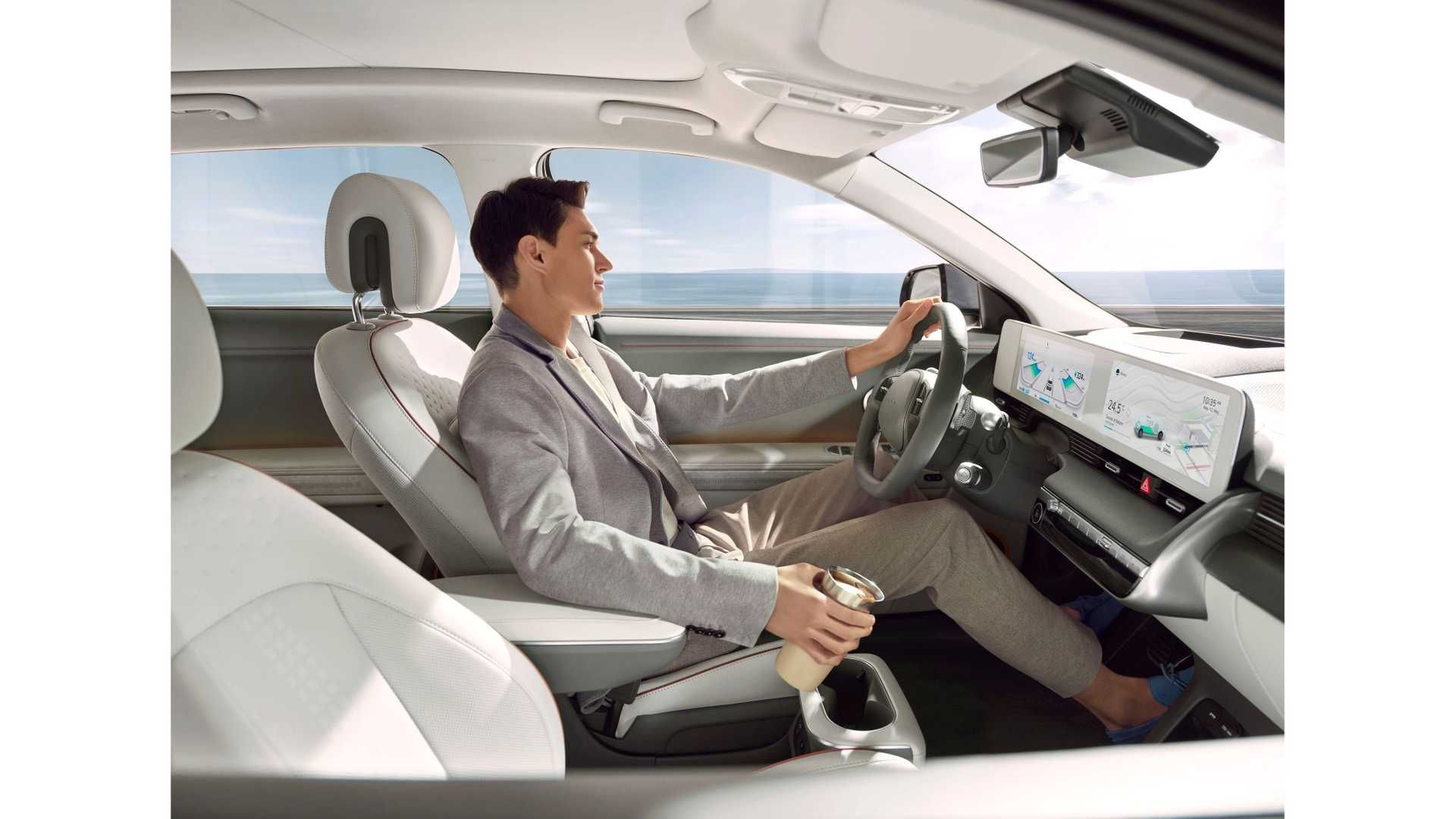 Hyundai Ioniq 5 هیوندای آیونیک 5 برقی نمای راننده