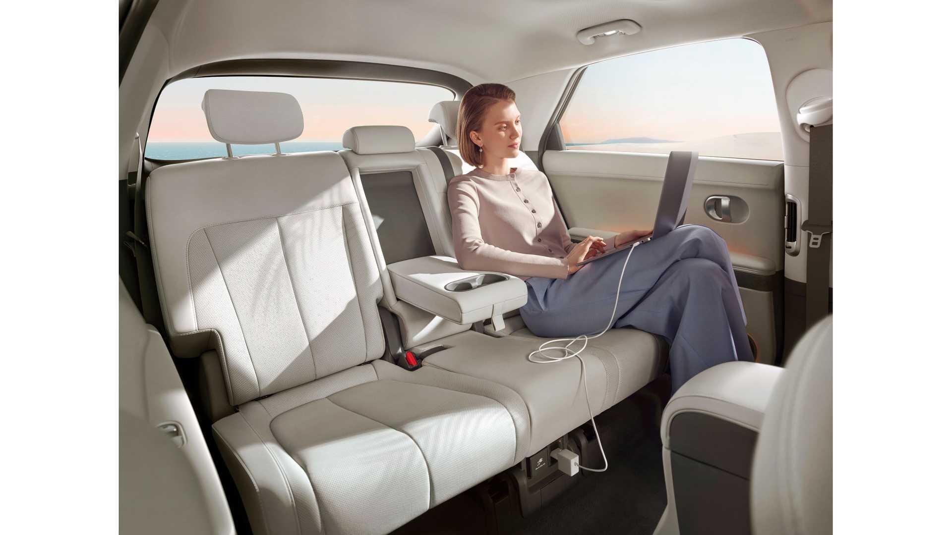 Hyundai Ioniq 5 هیوندای آیونیک 5 برقی نمای صندلی عقب