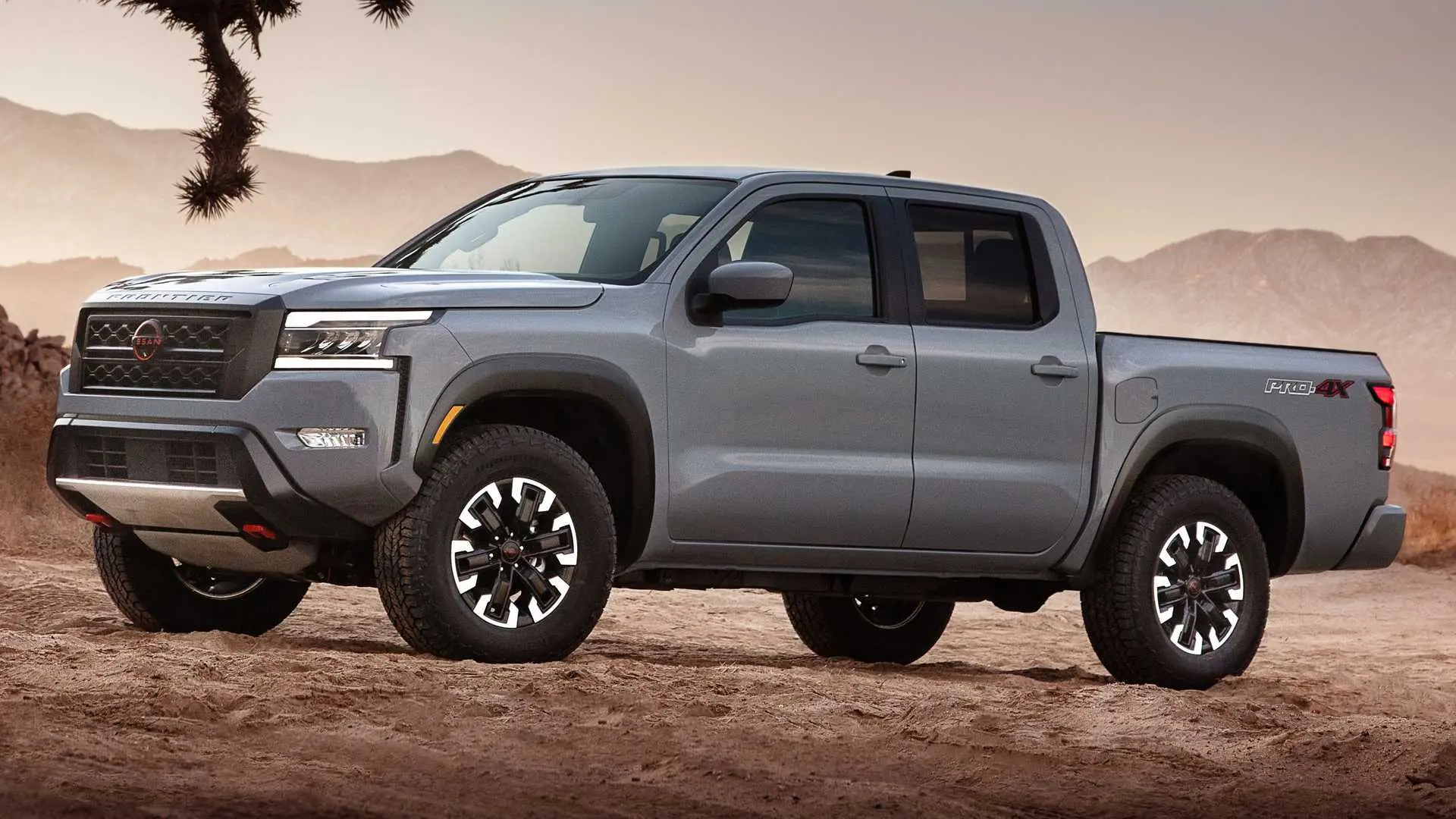 Nissan Frontier 2022 نیسان فرانتیر نمای روبرو