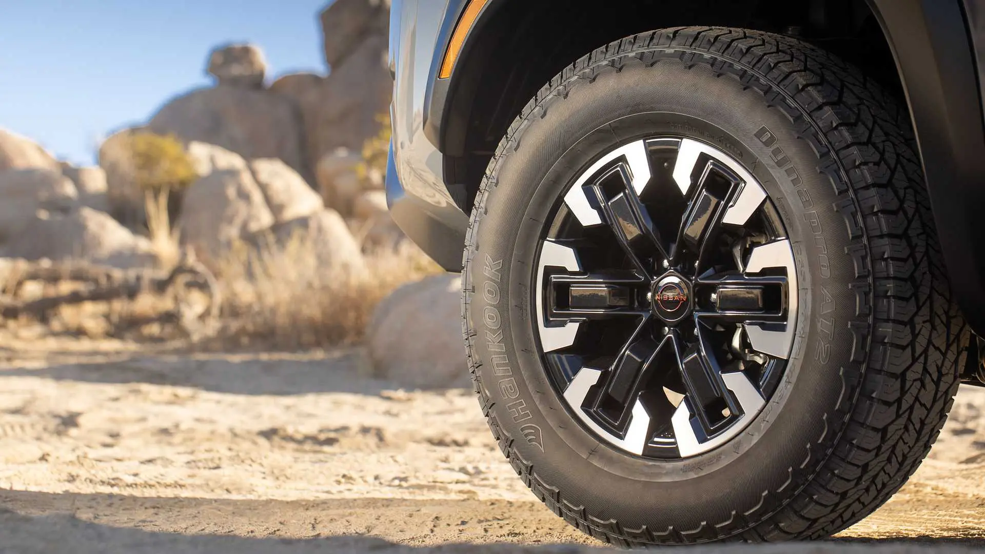 Nissan Frontier 2022 نیسان فرانتیر نمای چرخ