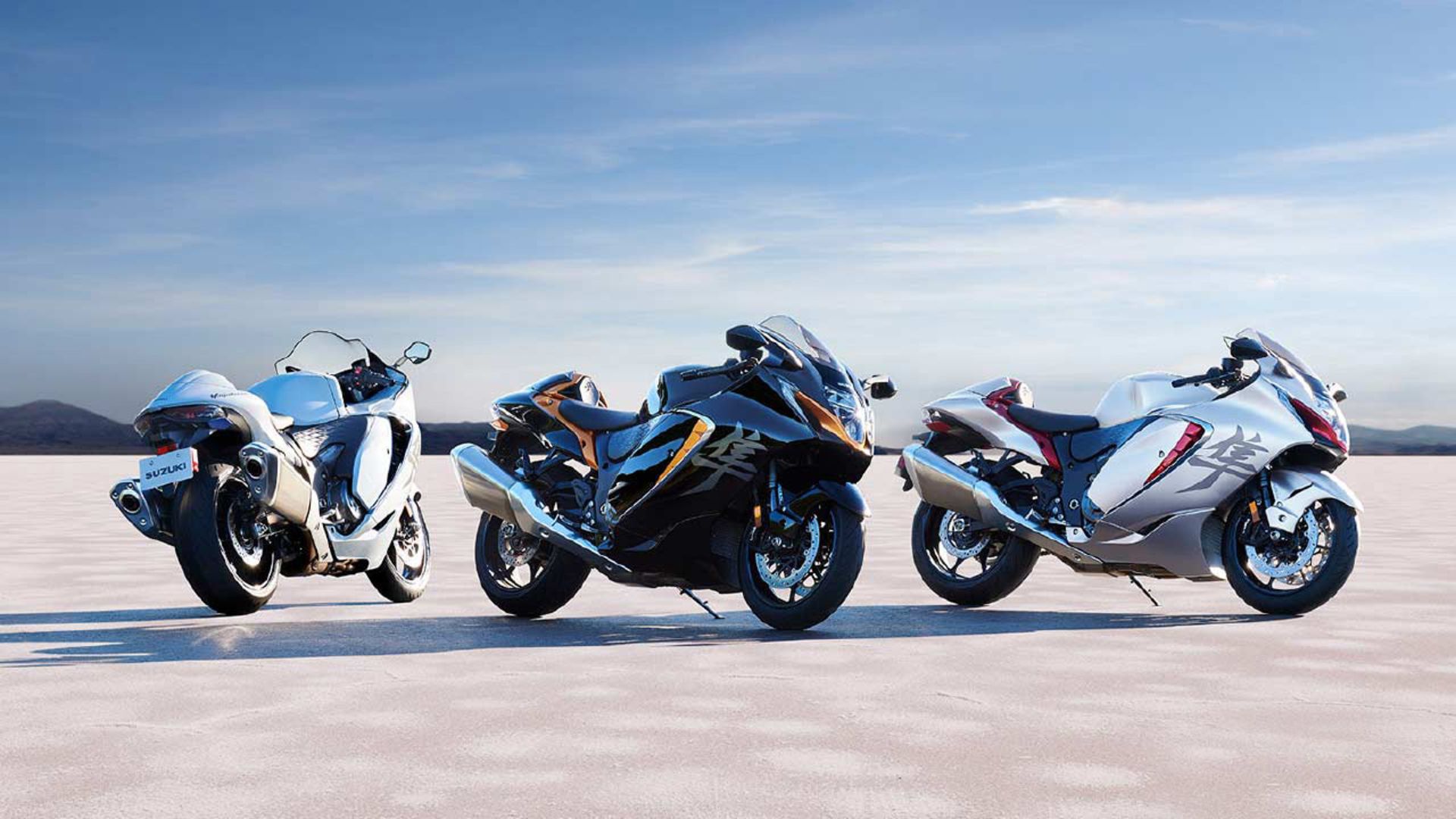 Suzuki Hayabusa 2021 third-generation سوزوکی هایابوسا نمای گروهی