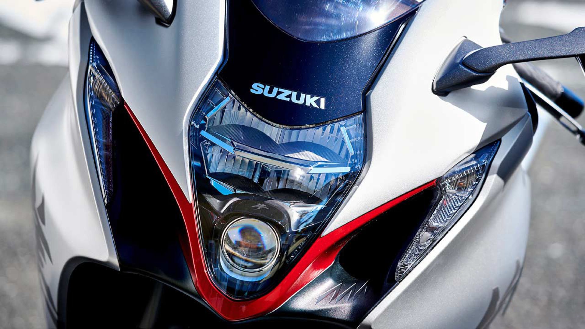 Suzuki Hayabusa 2021 third-generation سوزوکی هایابوسا نمای چراغ جلو