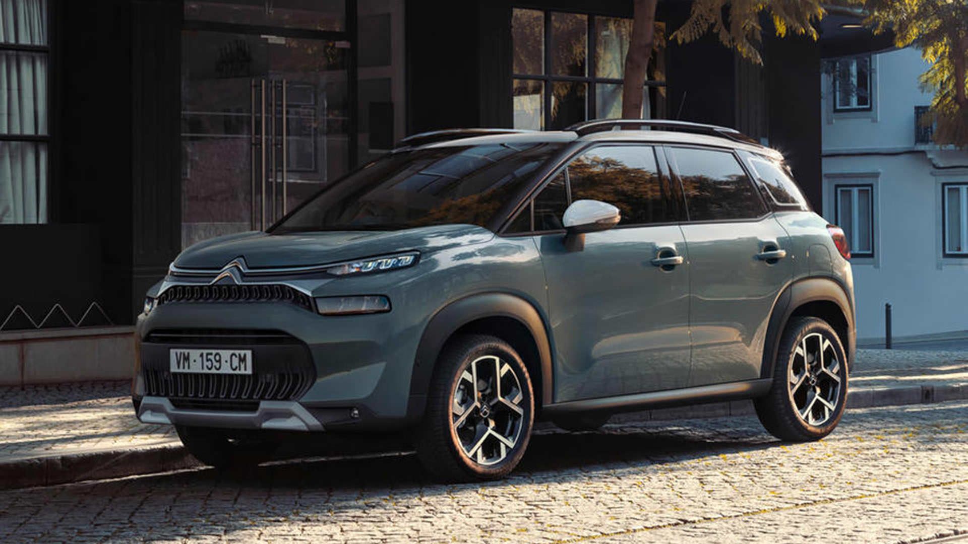 کراس اور سیتروئن سی 3 ایرکراس / Citroen C3 Aircross در خیابان سنگفرش
