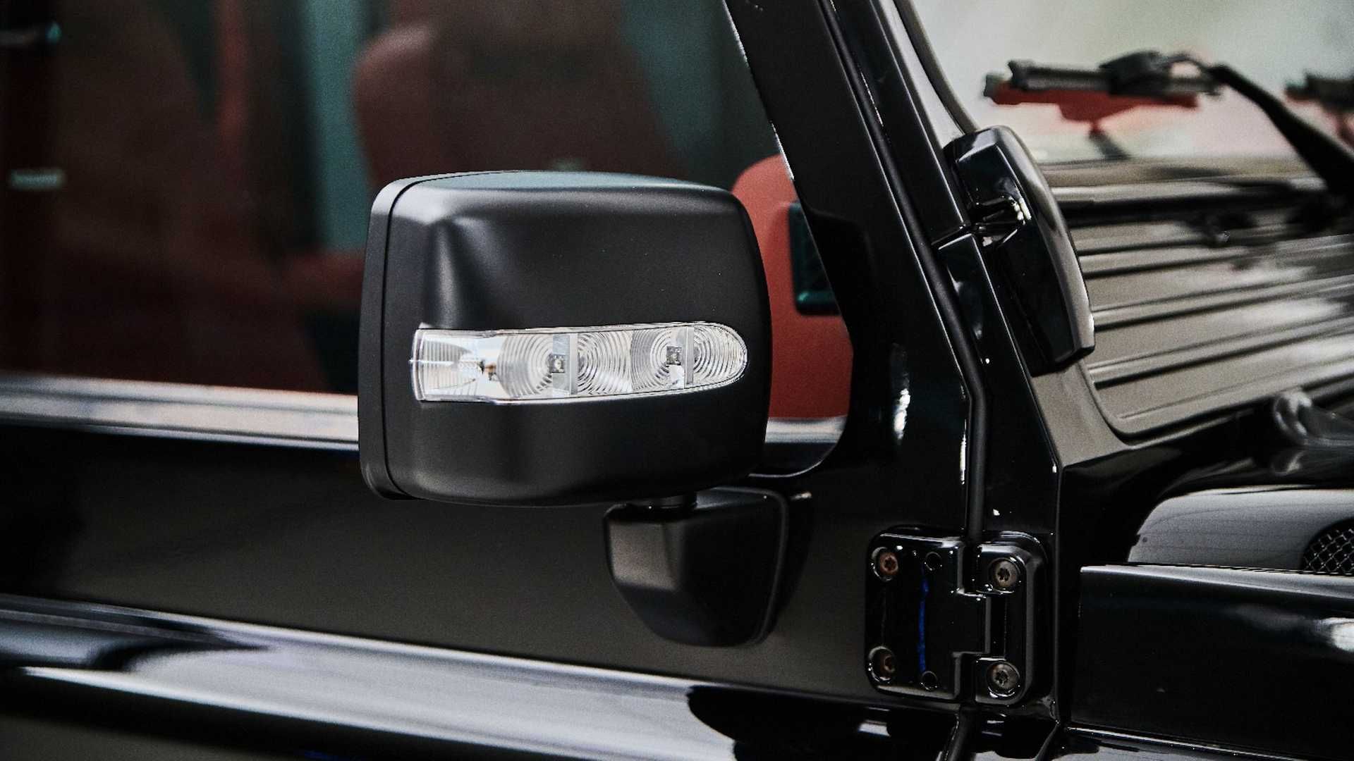 آینه های جانبی شاسی بلند لندرور دیفندر / Land Rover Defender با تیونینگ آرس دیزاین / Ares Design