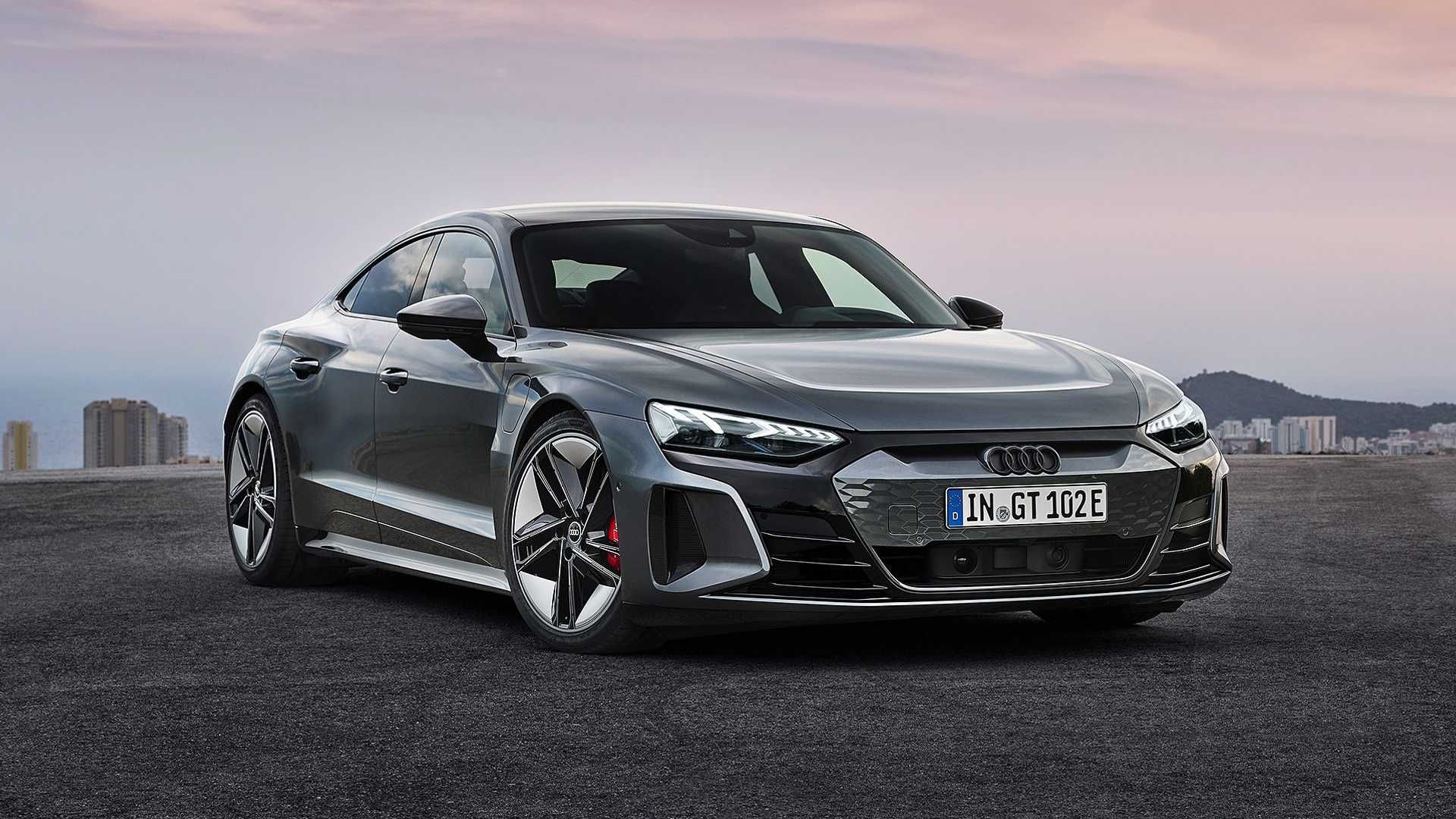 AUDI e-tron GT quattro  آئودی ای ترون جی تی نمای سه رخ