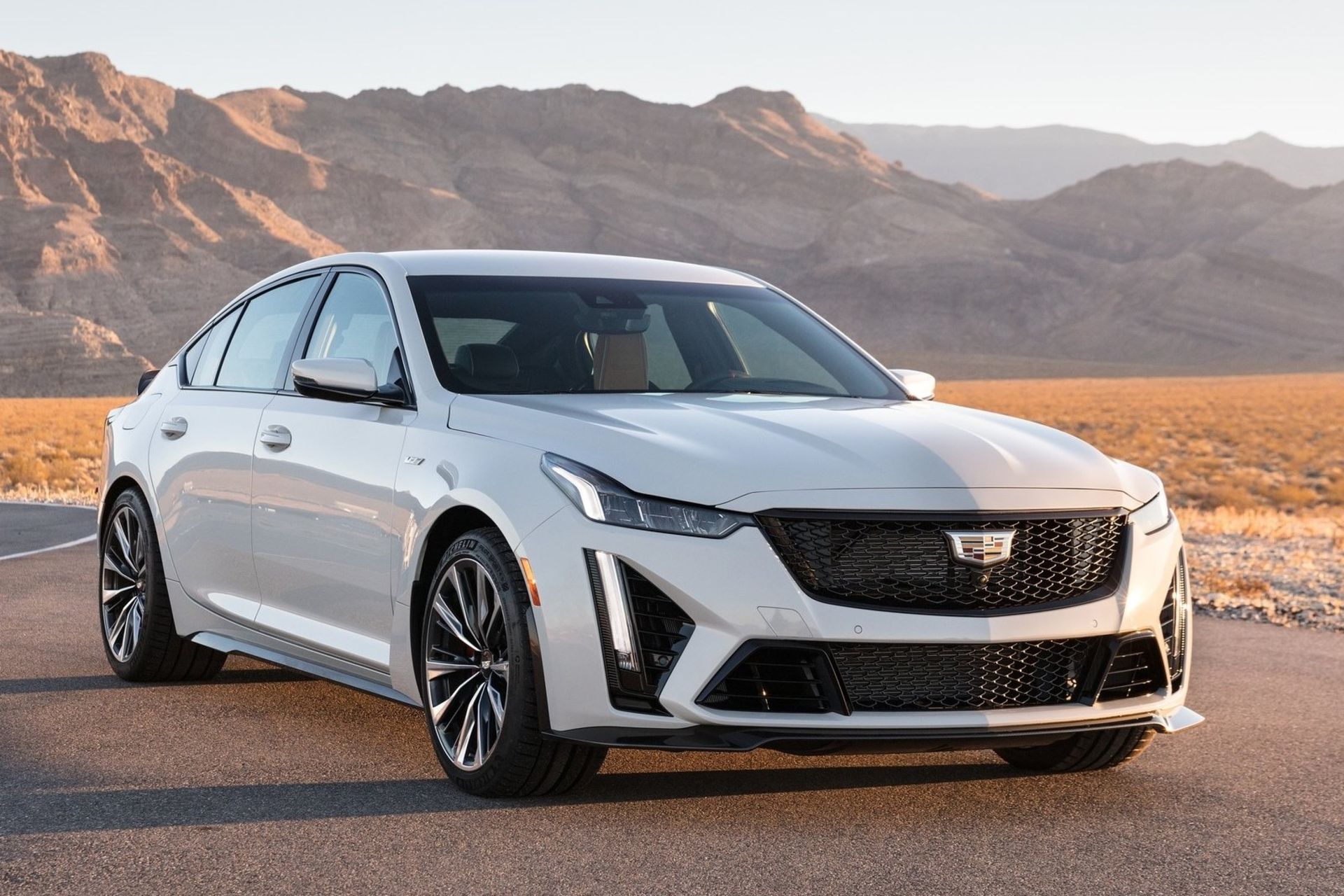 Cadillac CT5-V Blackwing کادیلاک سی تی5 بلک وینگ