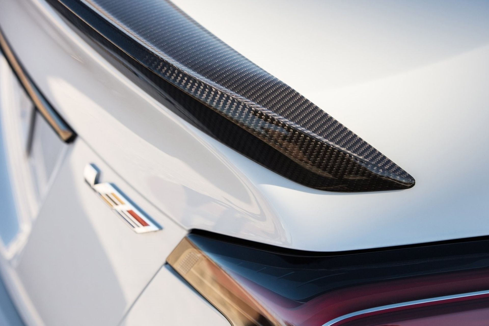 Cadillac CT5-V Blackwing کادیلاک سی تی5 بلک وینگ نمای بالچه عقب