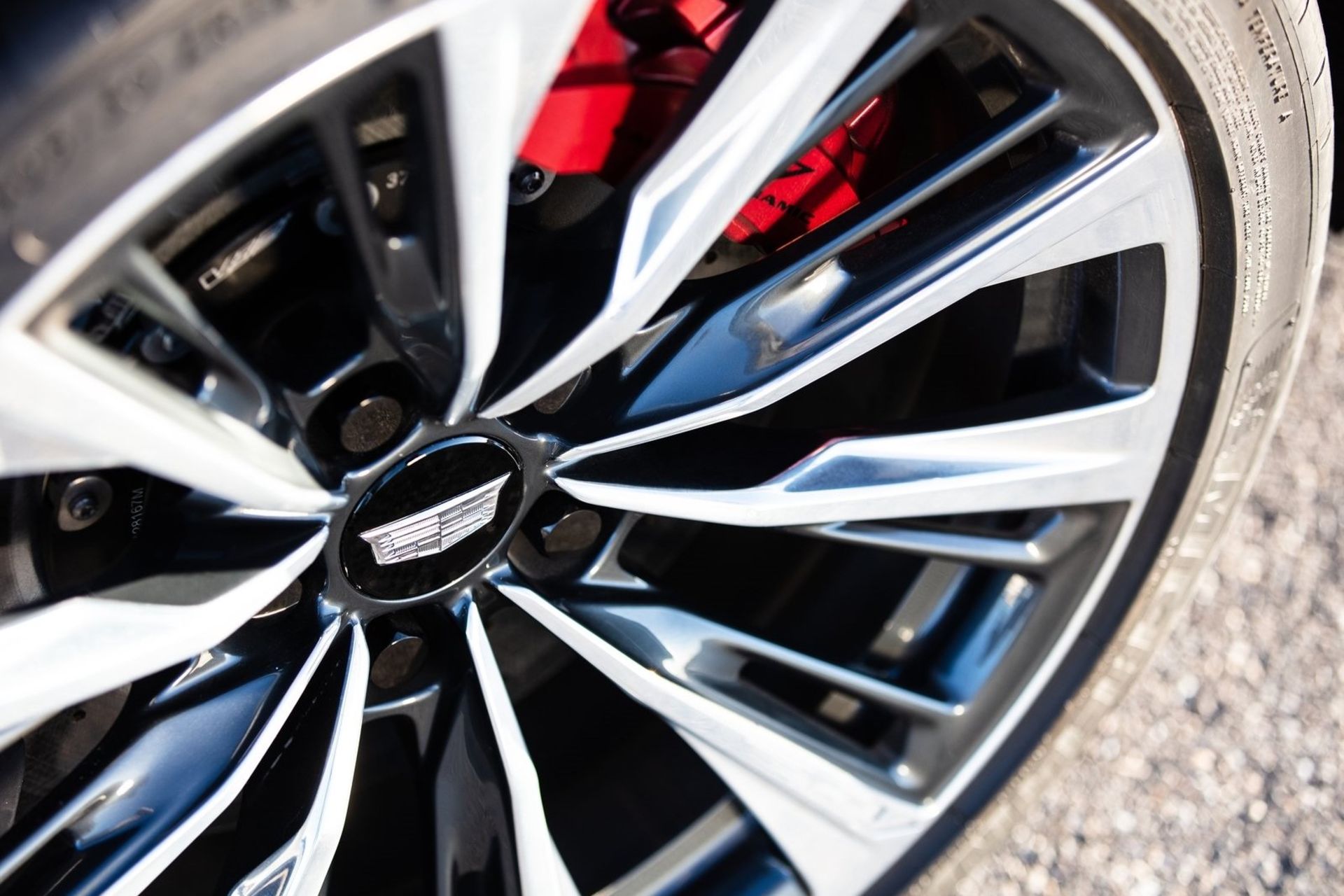 Cadillac CT5-V Blackwing کادیلاک سی تی5 بلک وینگ نمای چرخ