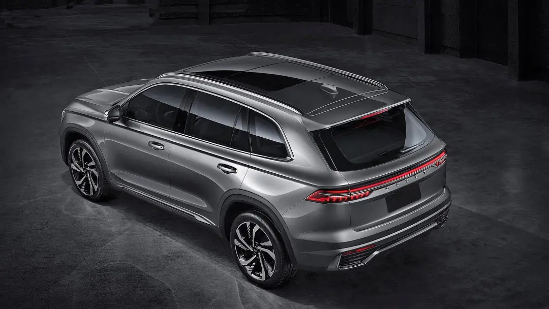 Geely XK11 شاسی بلند 2021 جیلی نمای عقب و سقف
