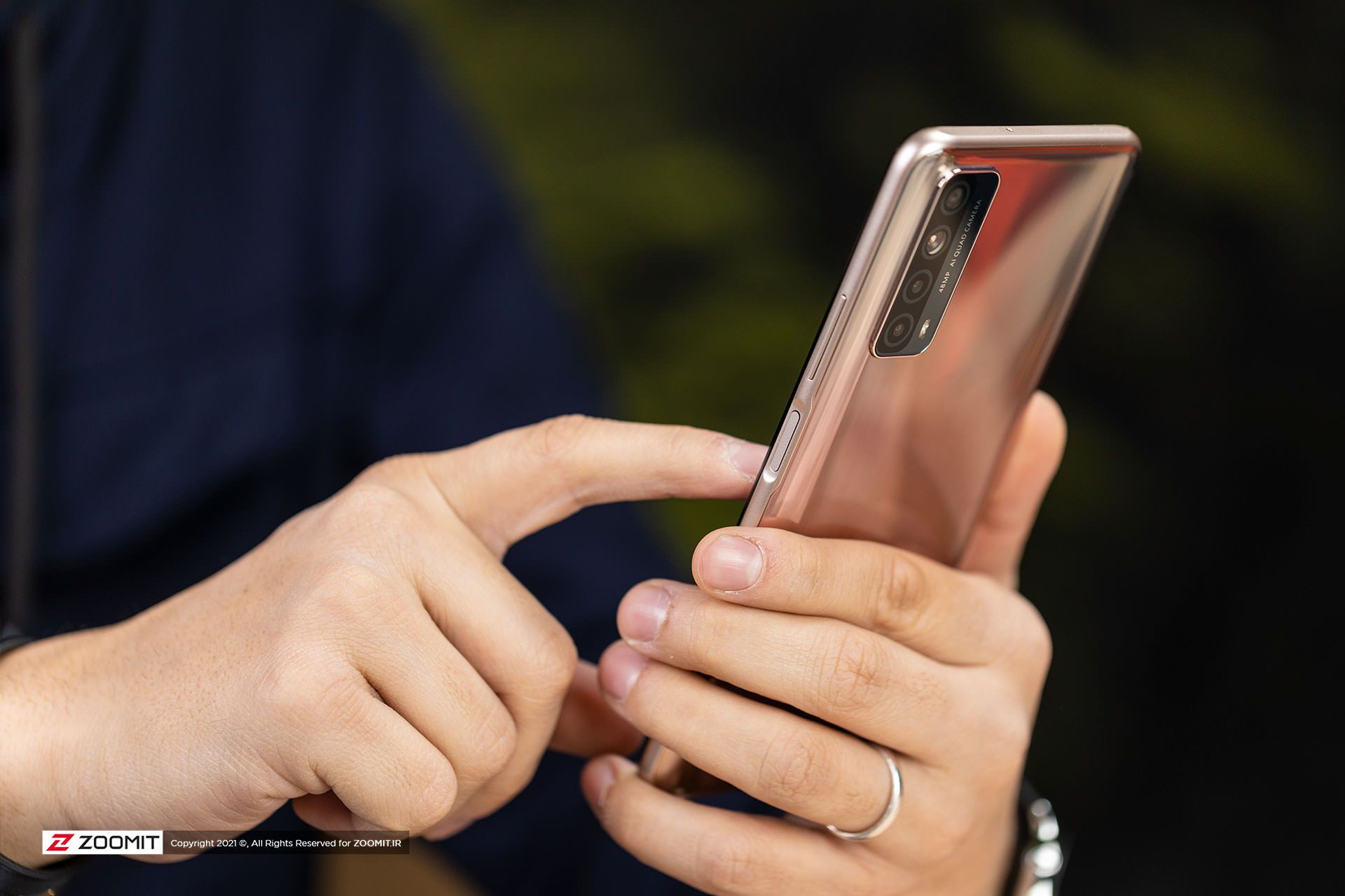 Y7a هواوی در دست کاربر