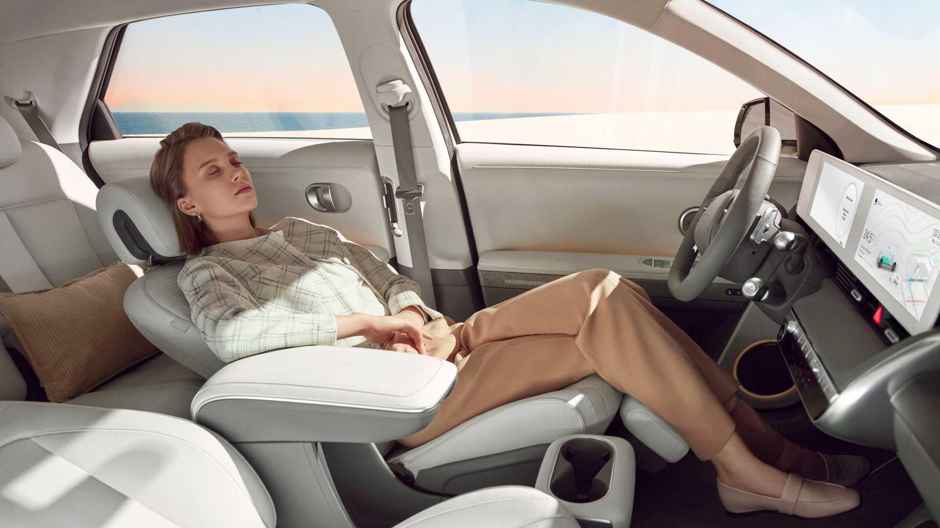 Hyundai Ioniq 5 هیوندای آیونیک 5 برقی نمای خودران