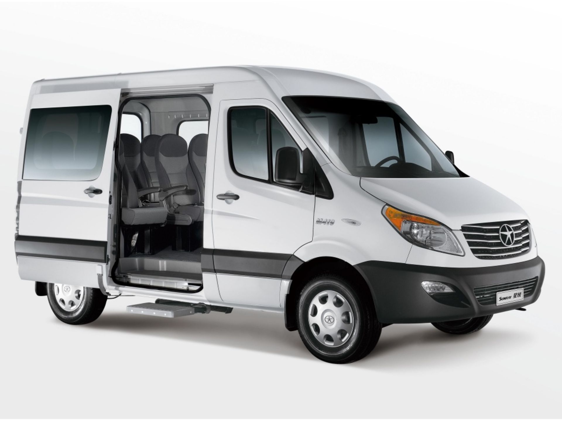 jac sunray  ون مینی بوس جک سانری آرین دیزل نمای روبرو در کشویی