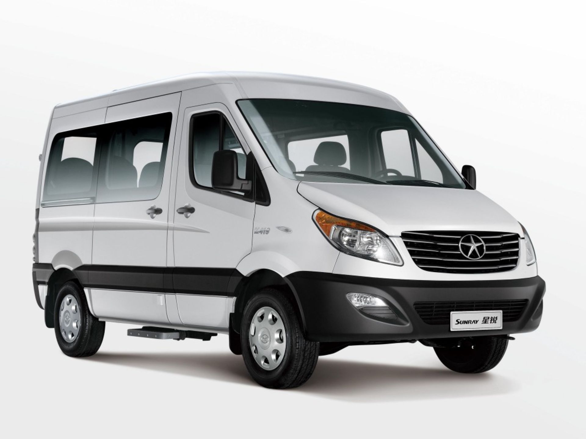 jac sunray  ون مینی بوس جک سانری آرین دیزل نمای روبرو چپ