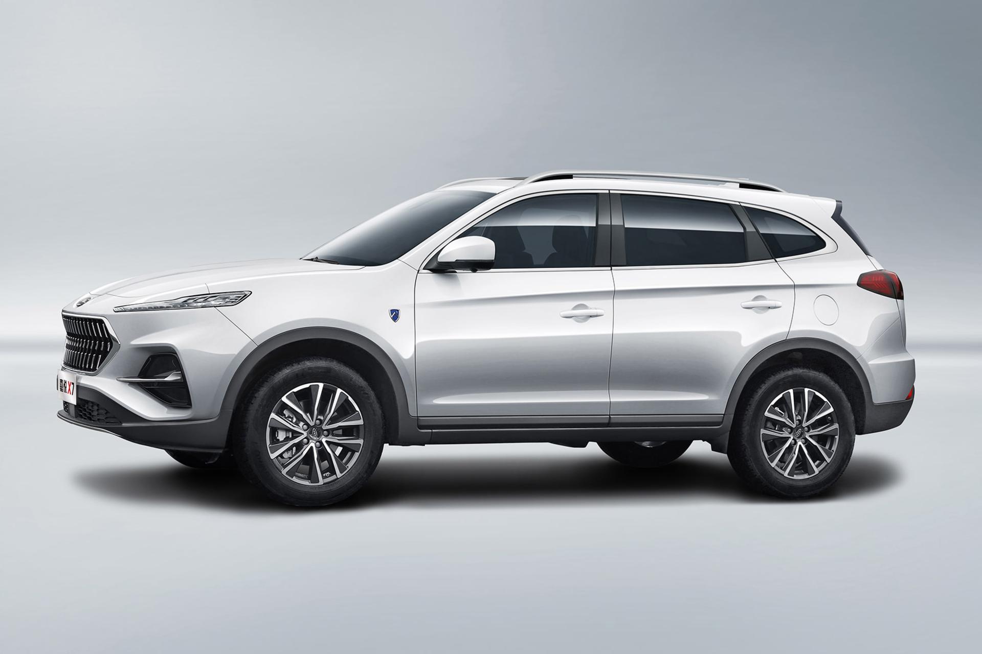 نمای جانبی جک JAC X7