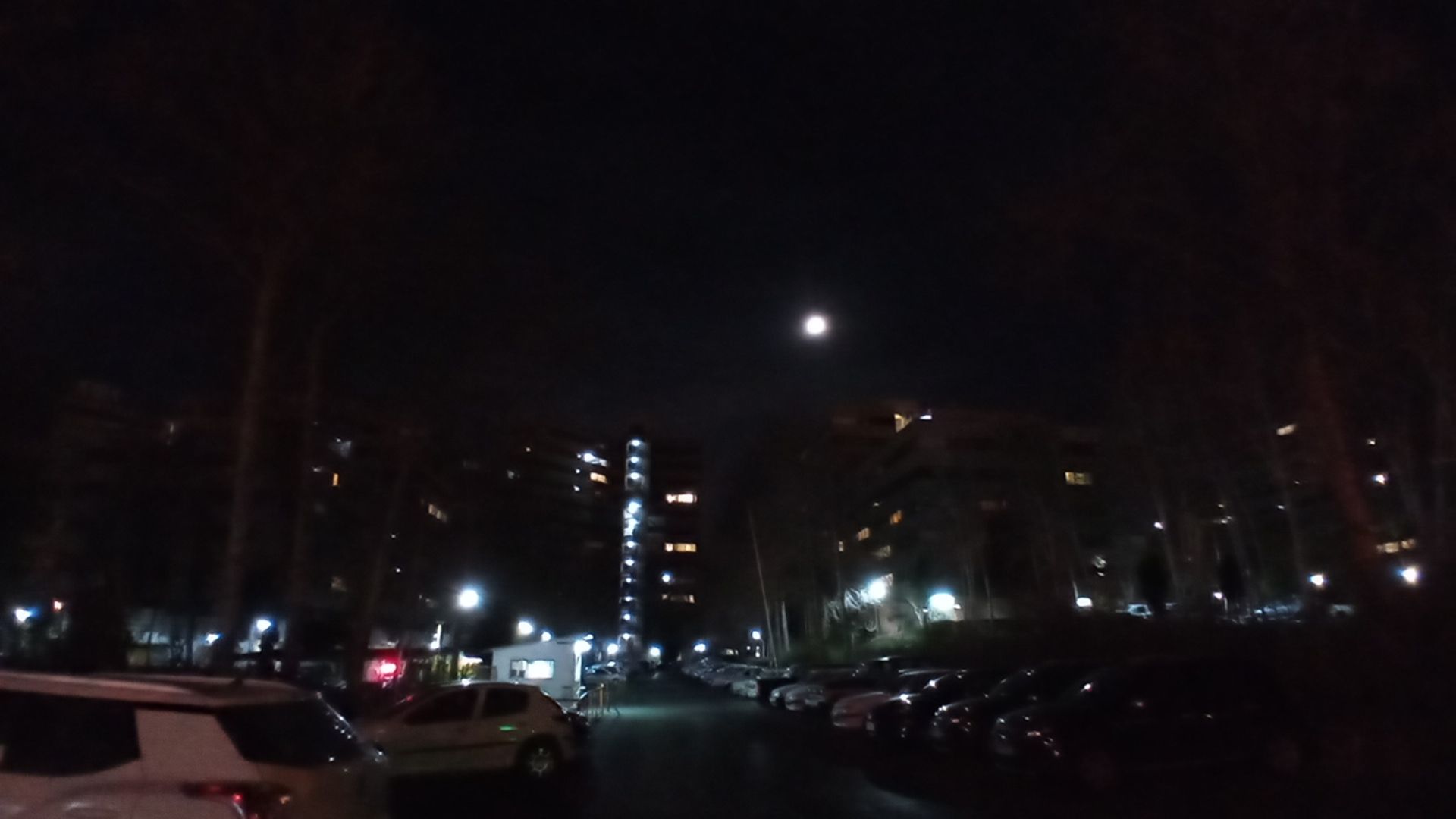 نمونه عکس دوربین اولتراواید ال جی K41S در شب - شهرک اکباتان