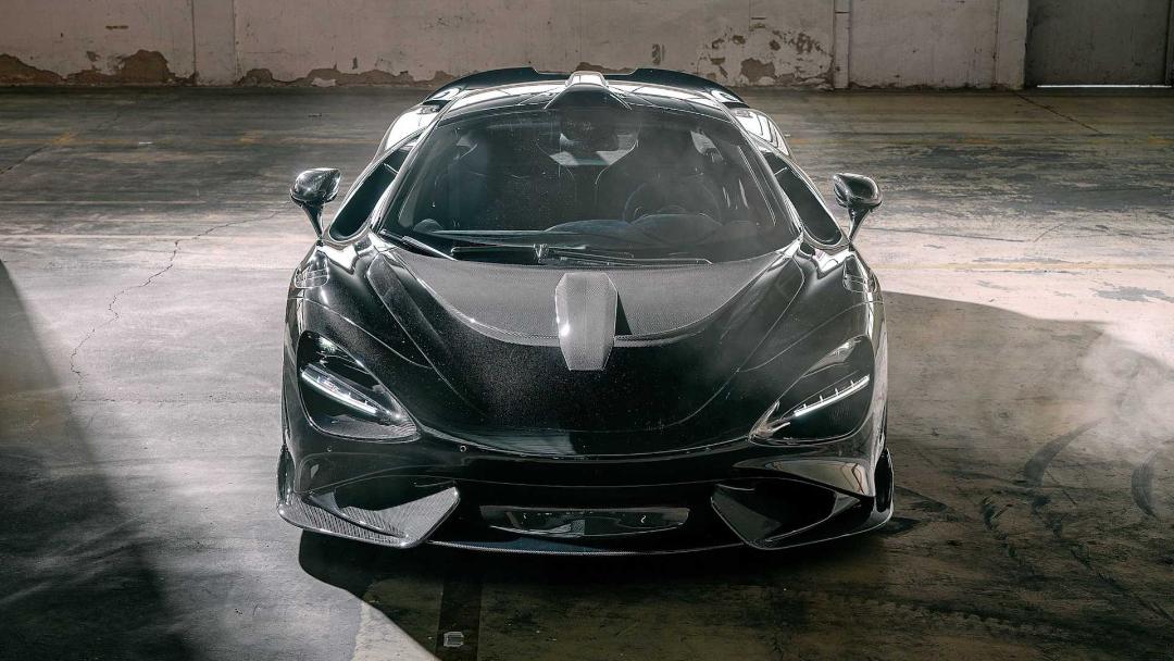 نمای جلو مک لارن 765LT / McLaren 765LT با تیونینگ نویتک / Novitec 